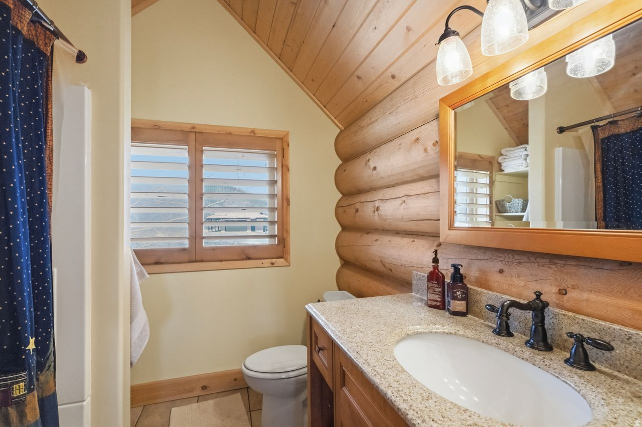 ASPEN COVE - Residential