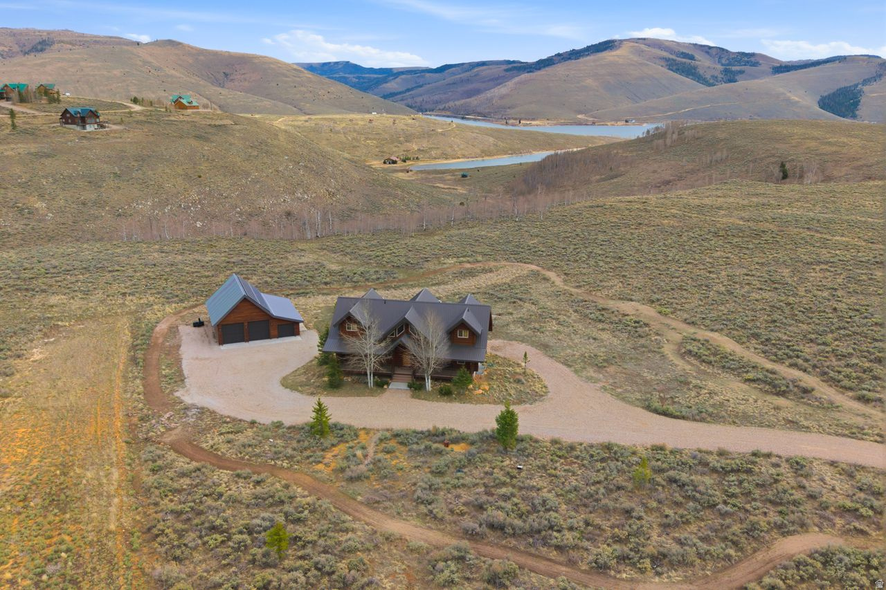 ASPEN COVE - Residential