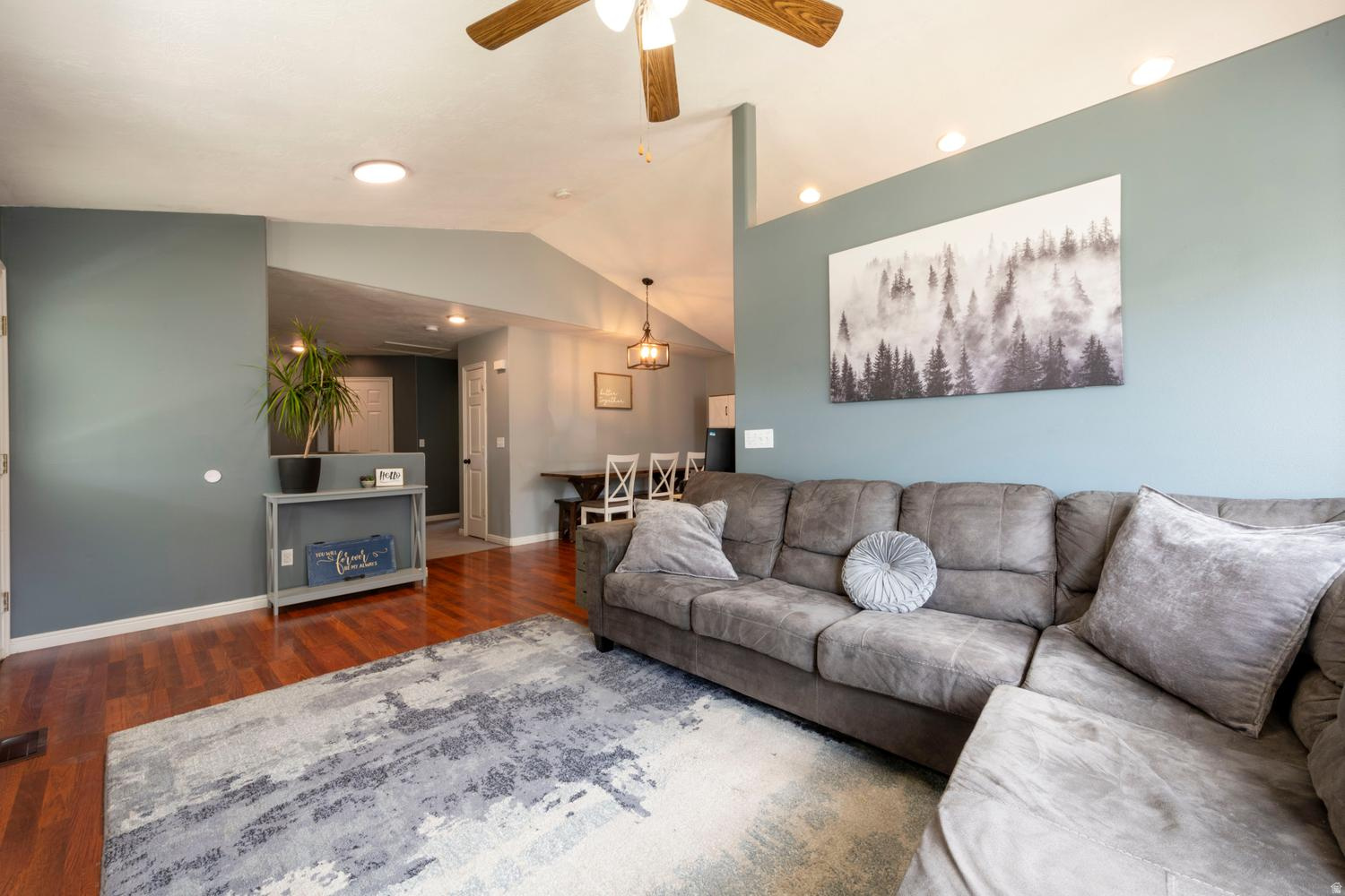 MOUNTAIN VIEW - Residential