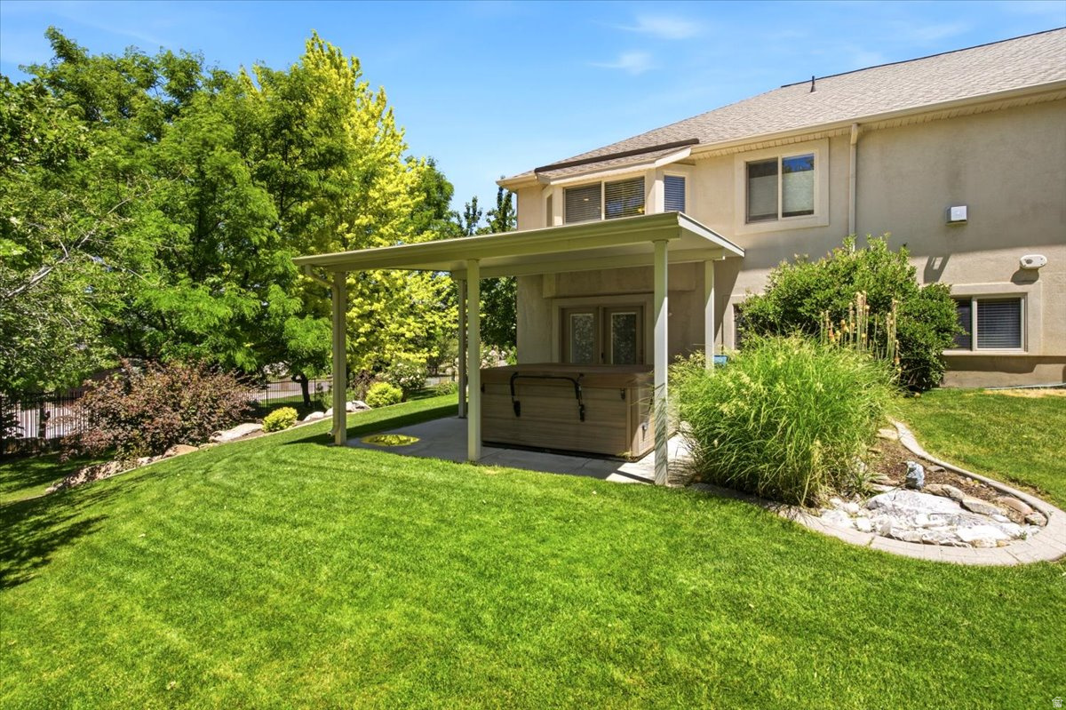 POINTE AT STONE MTN. - Residential