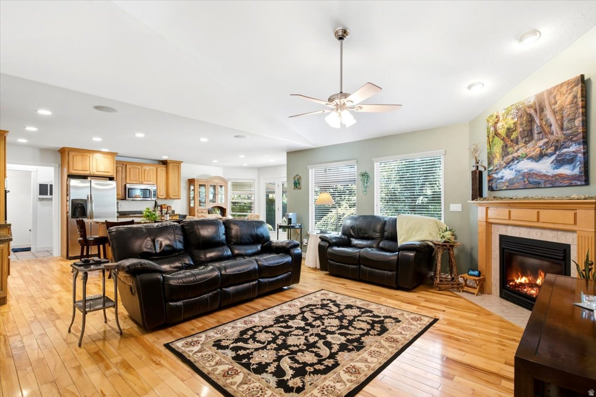 POINTE AT STONE MTN. - Residential