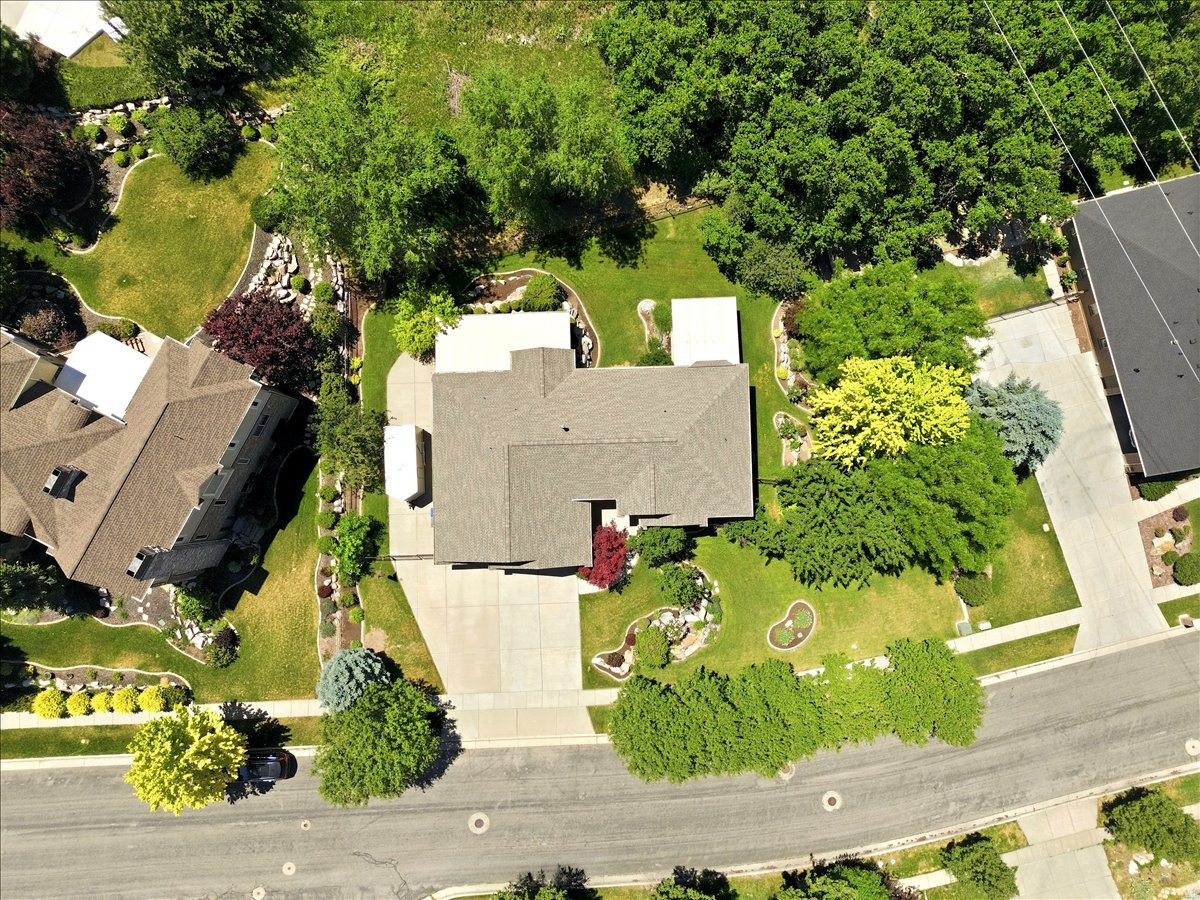 POINTE AT STONE MTN. - Residential