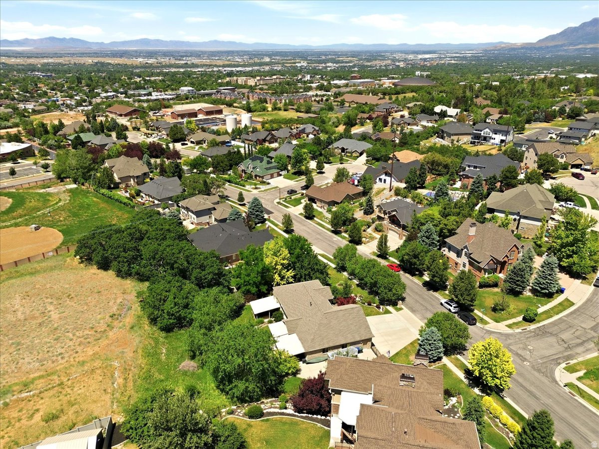 POINTE AT STONE MTN. - Residential