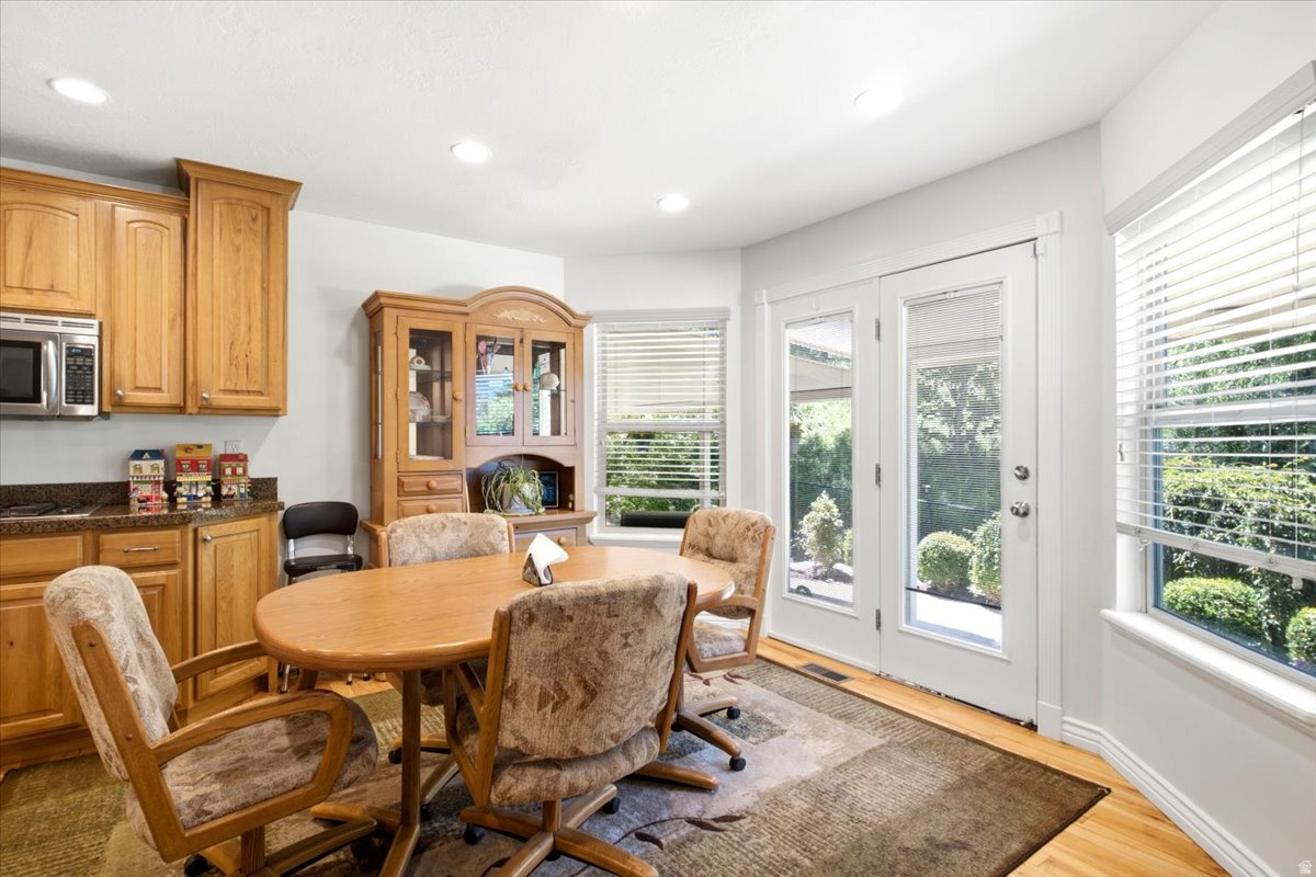 POINTE AT STONE MTN. - Residential