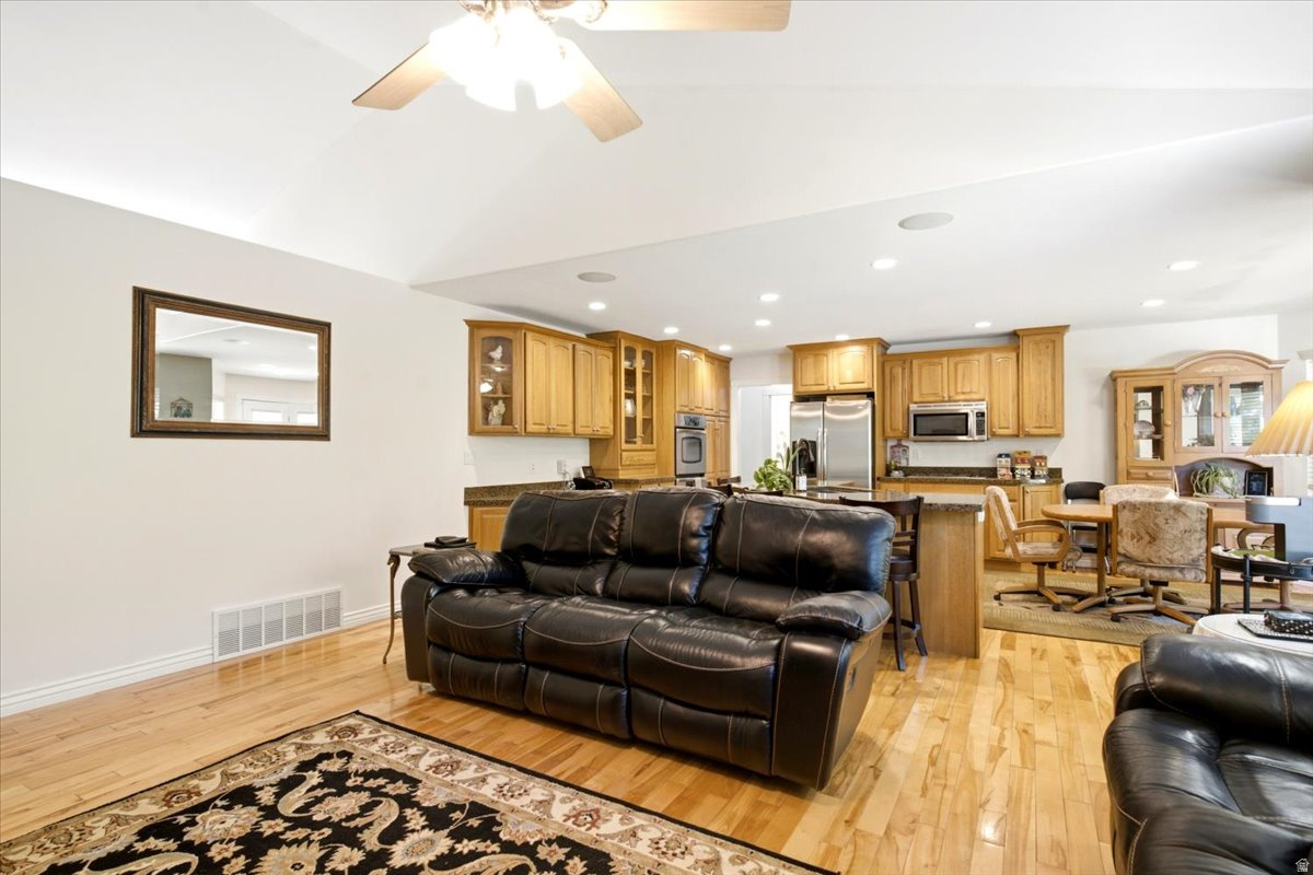 POINTE AT STONE MTN. - Residential