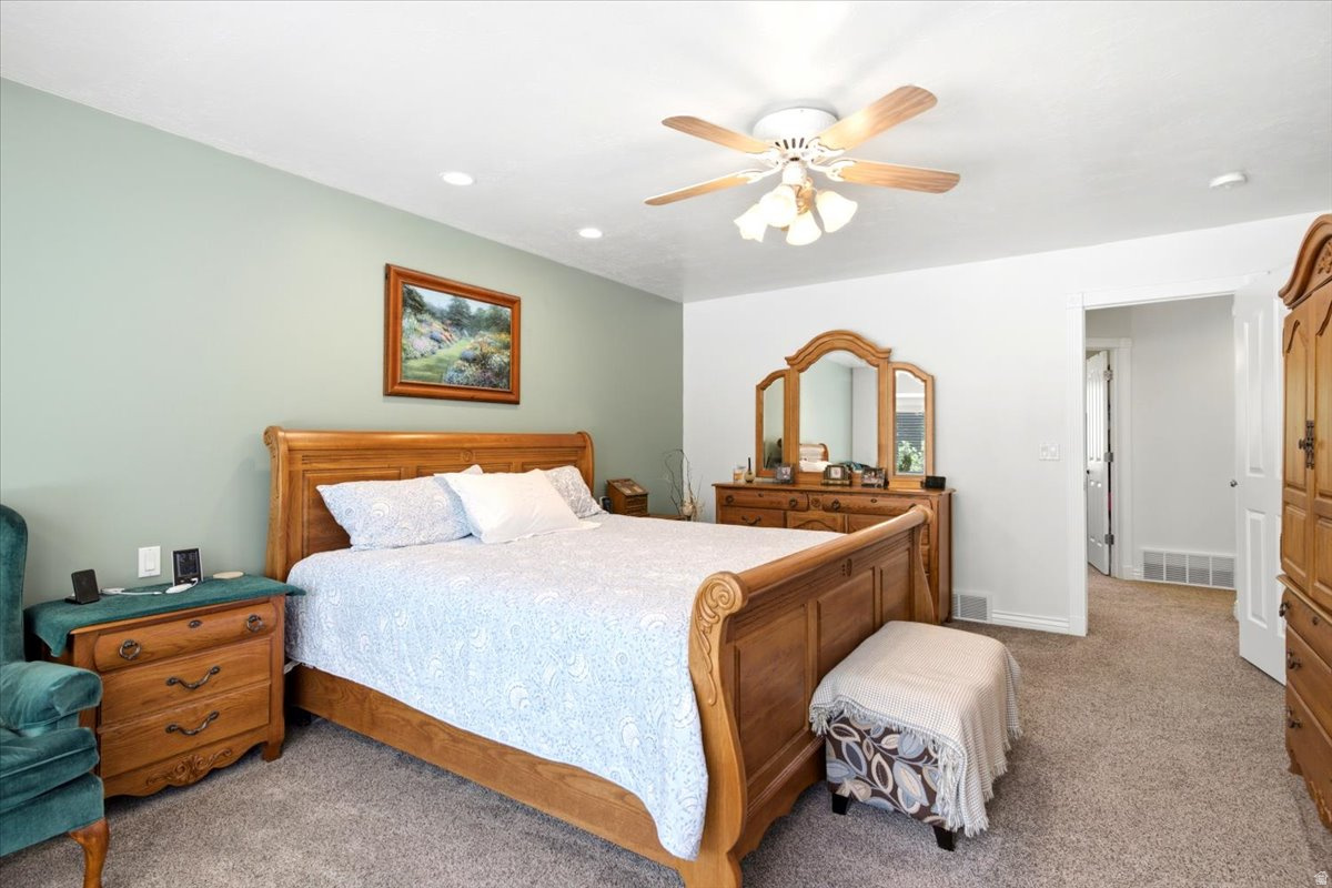 POINTE AT STONE MTN. - Residential