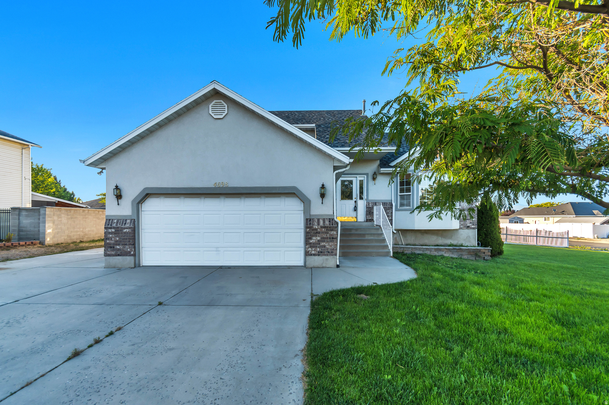 DORILEE ACRES - Residential