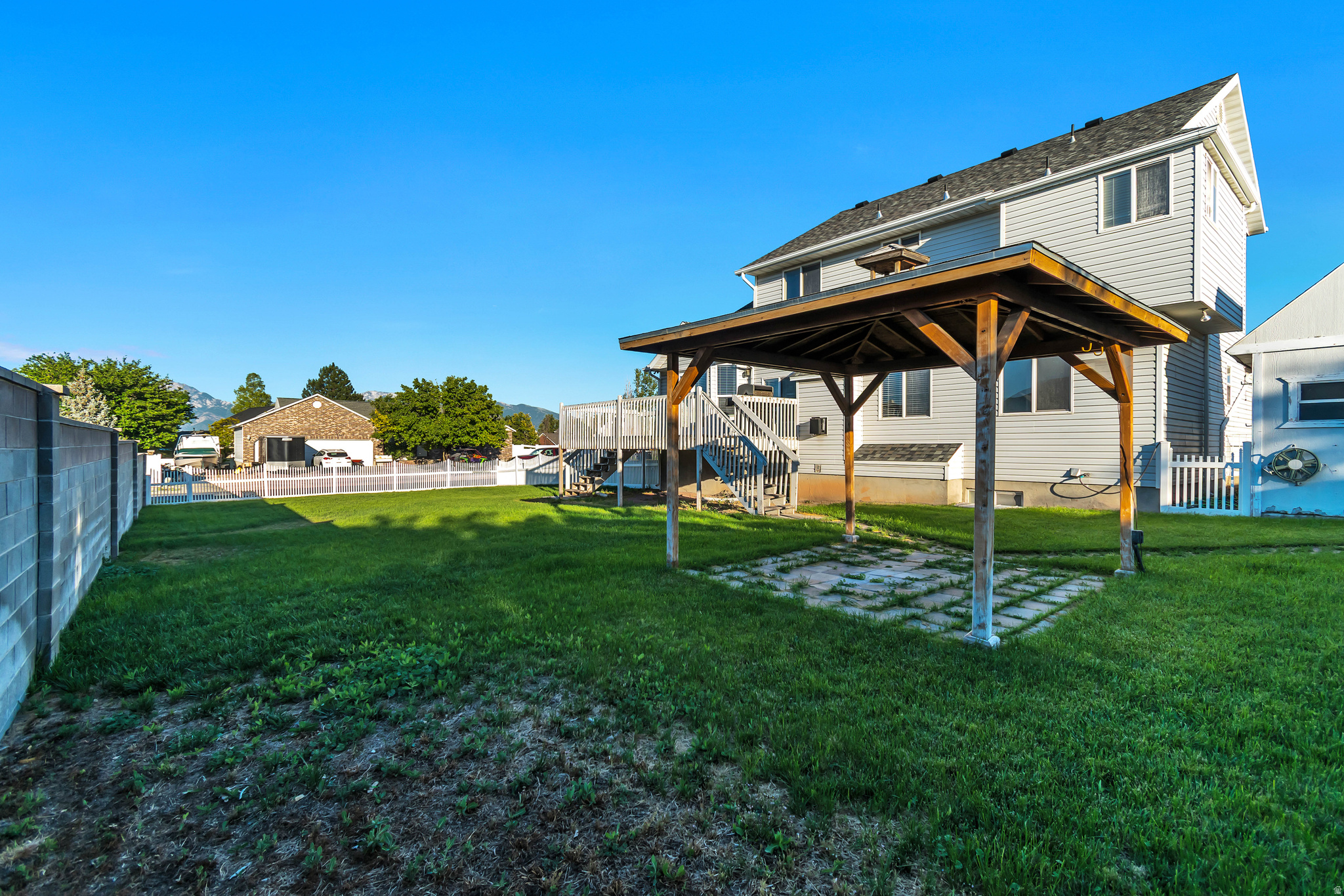 DORILEE ACRES - Residential