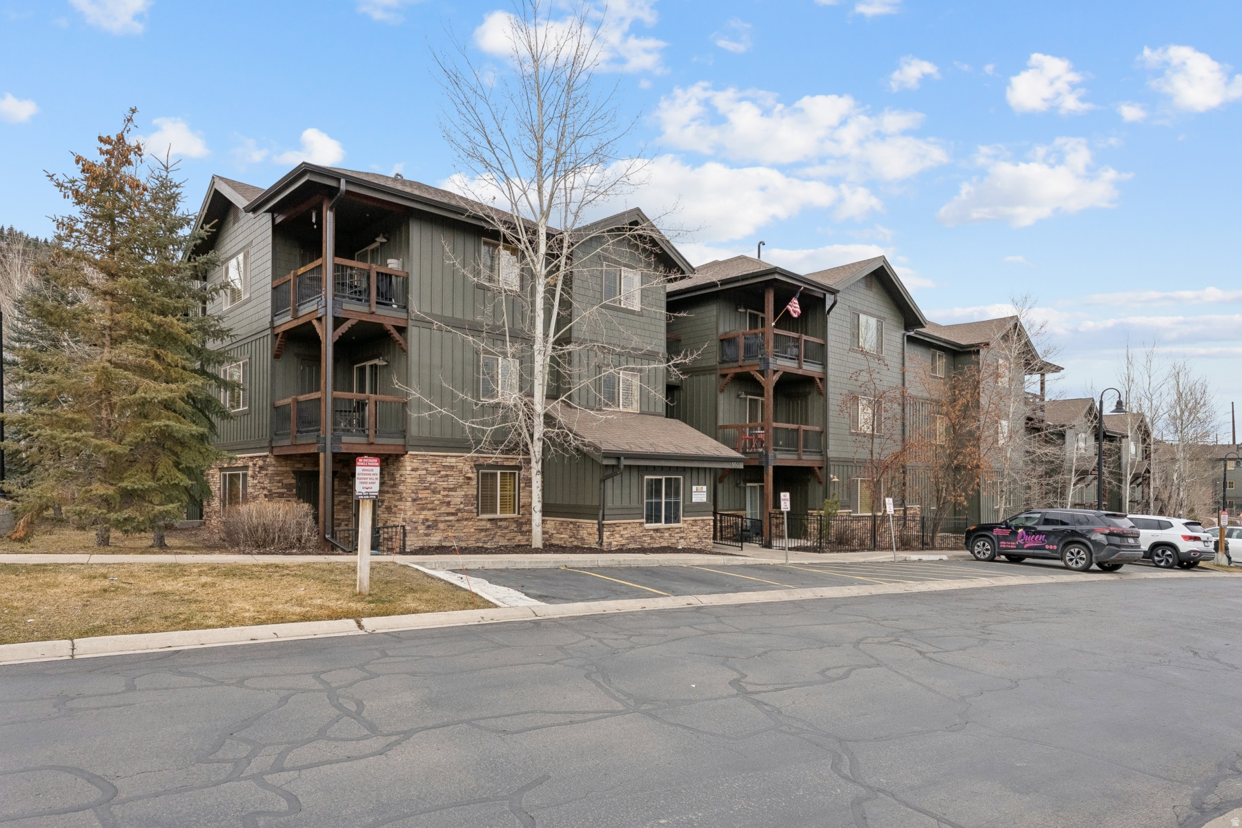 BEAR HOLLOW VILLAGE - Residential
