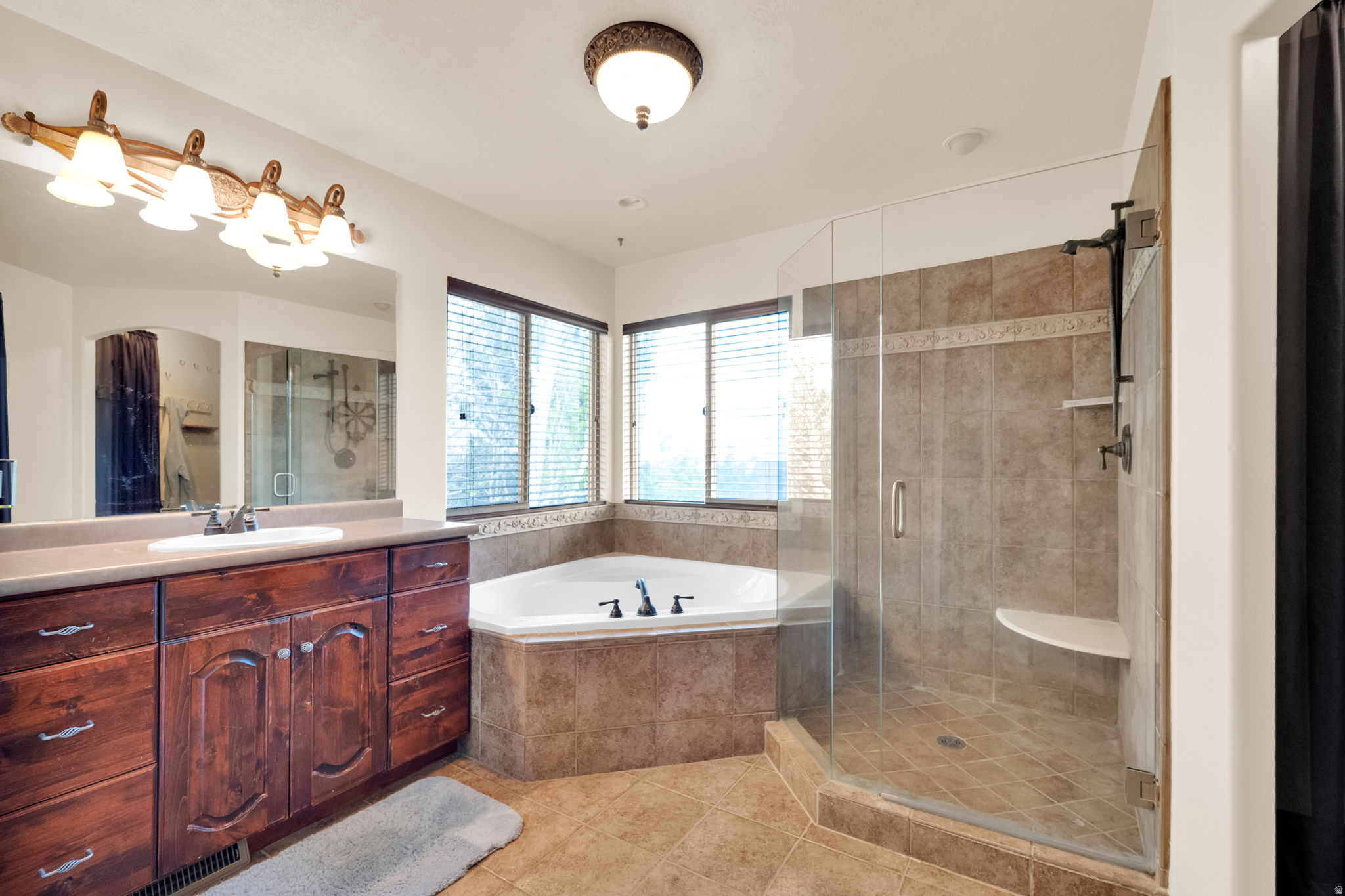 ESTATES AT ROSECREEK - Residential