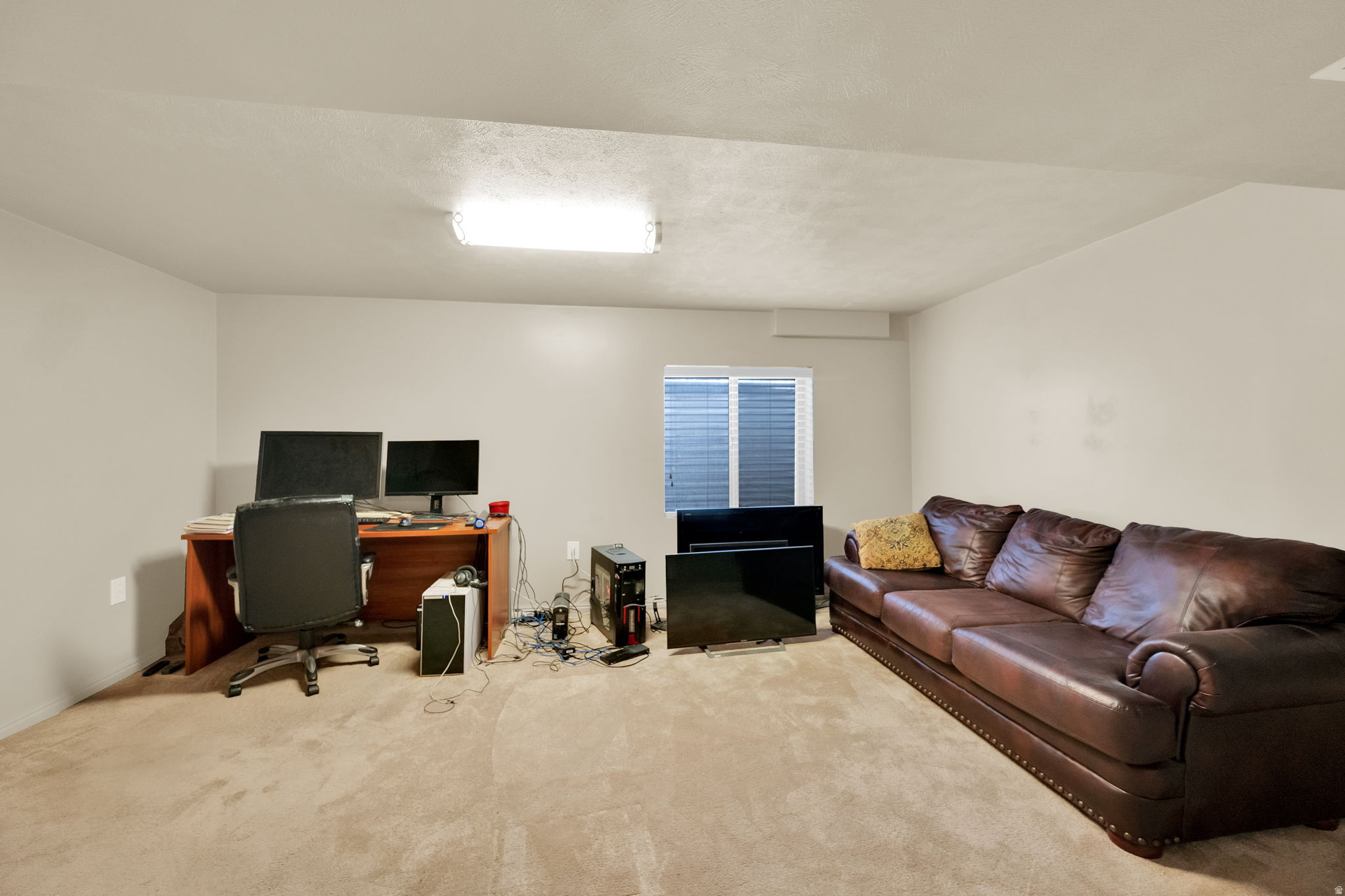 ESTATES AT ROSECREEK - Residential
