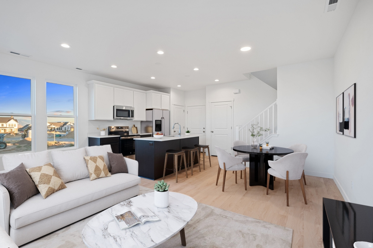 TRAILSIDE - Residential