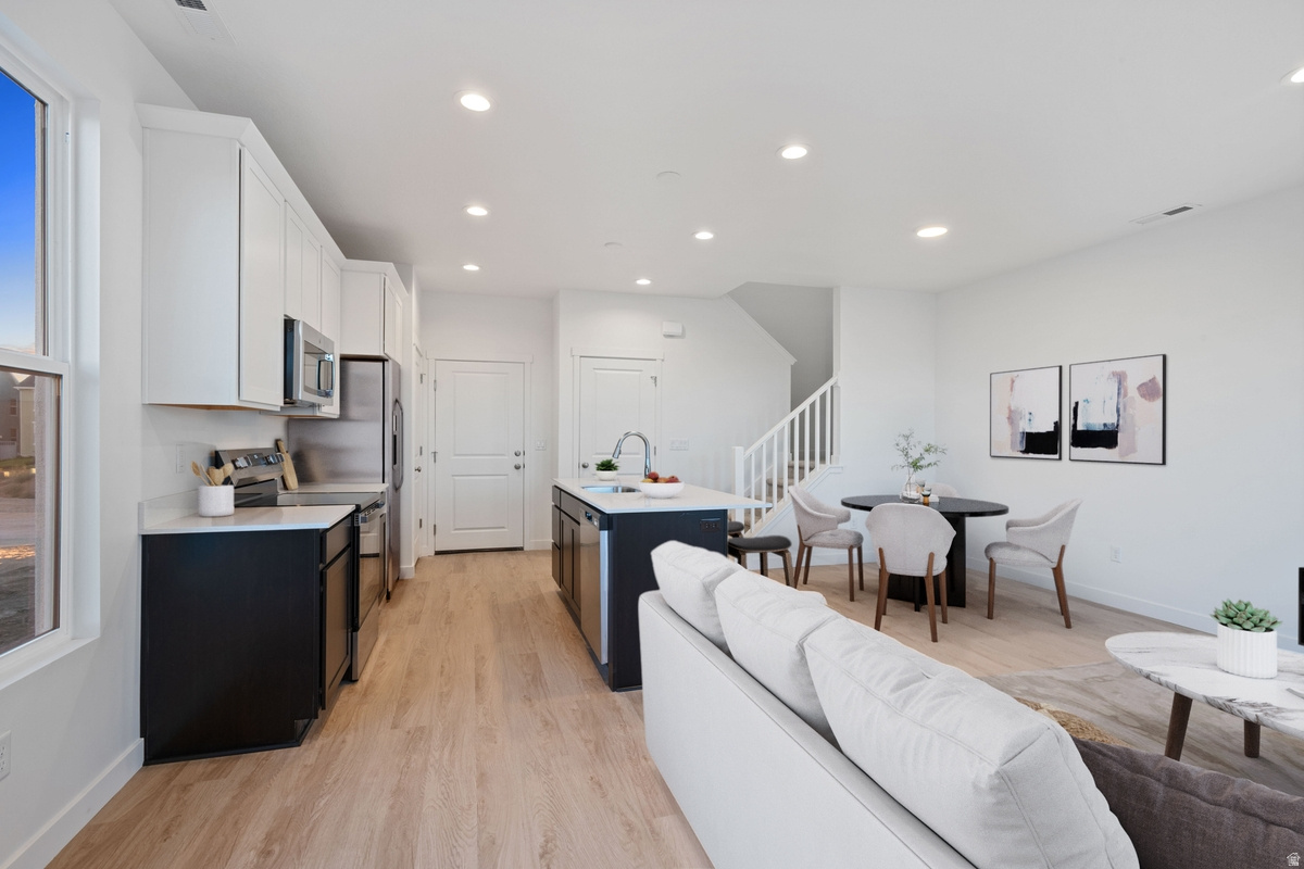 TRAILSIDE - Residential