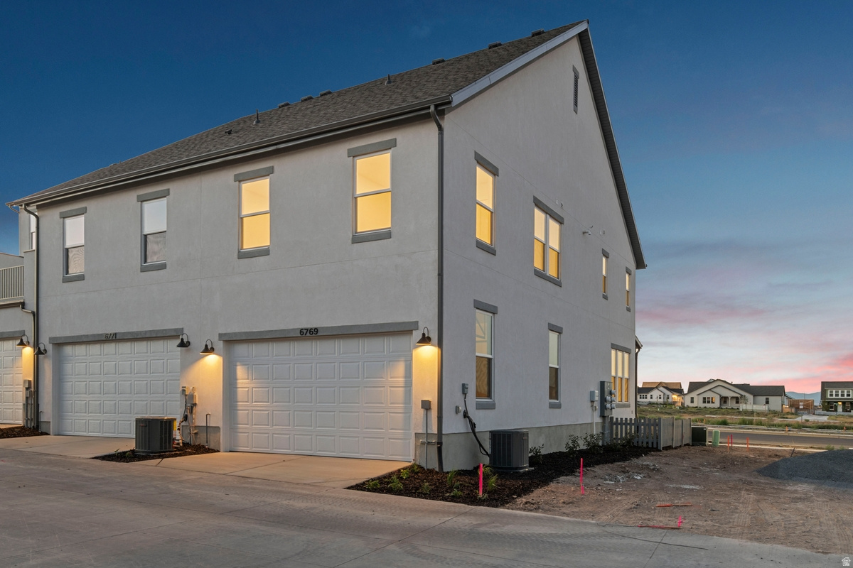 TRAILSIDE - Residential