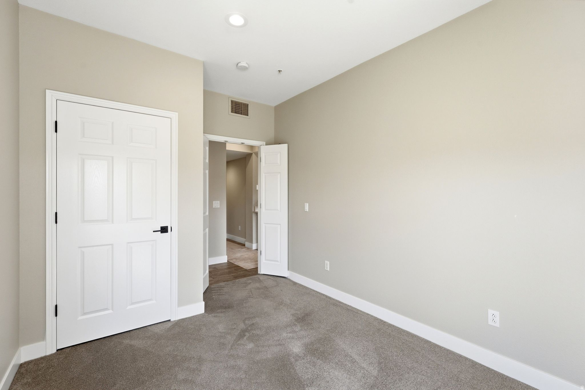CANYON CREEK CONDO - Residential Lease