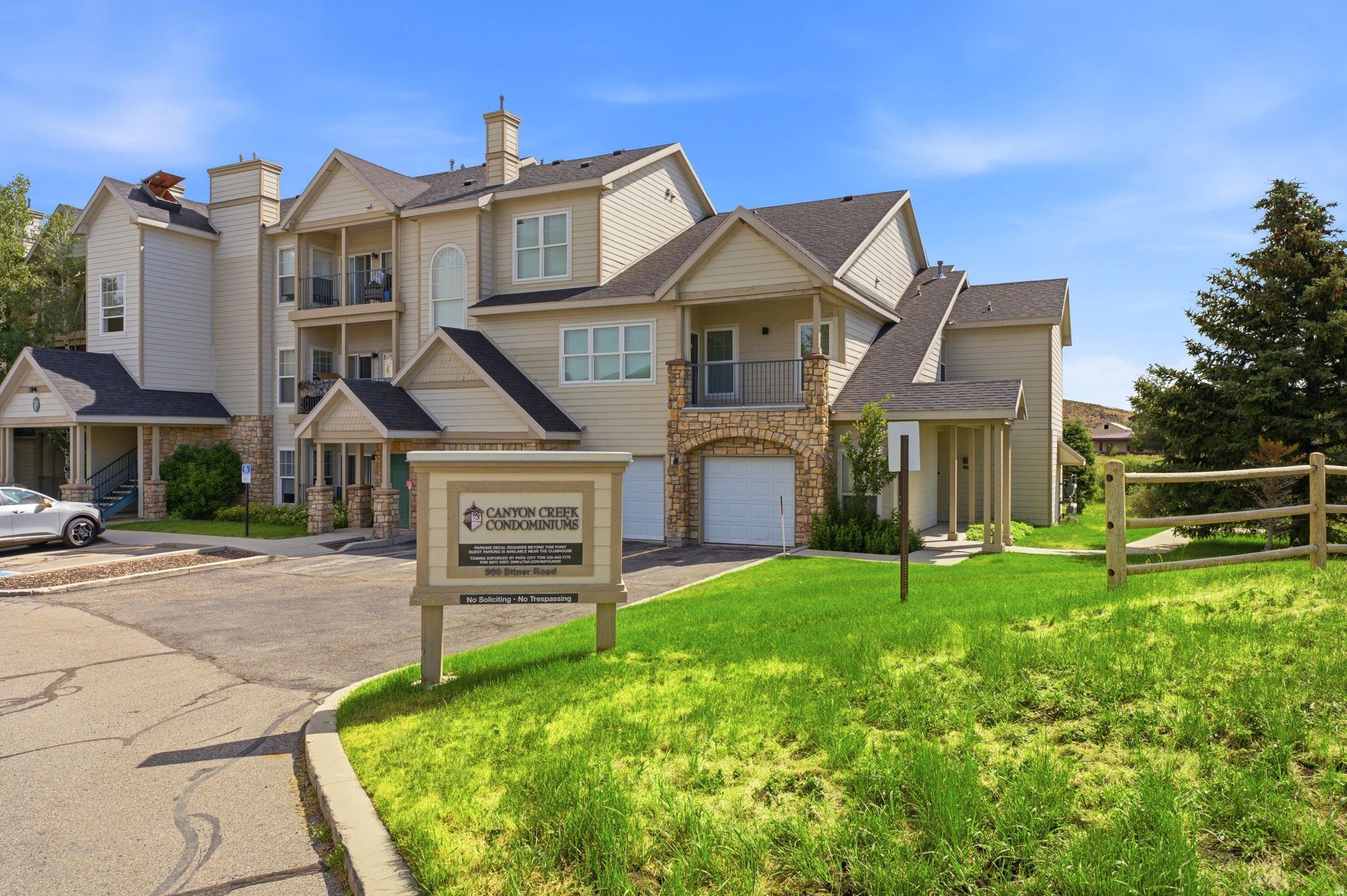 CANYON CREEK CONDO - Residential Lease