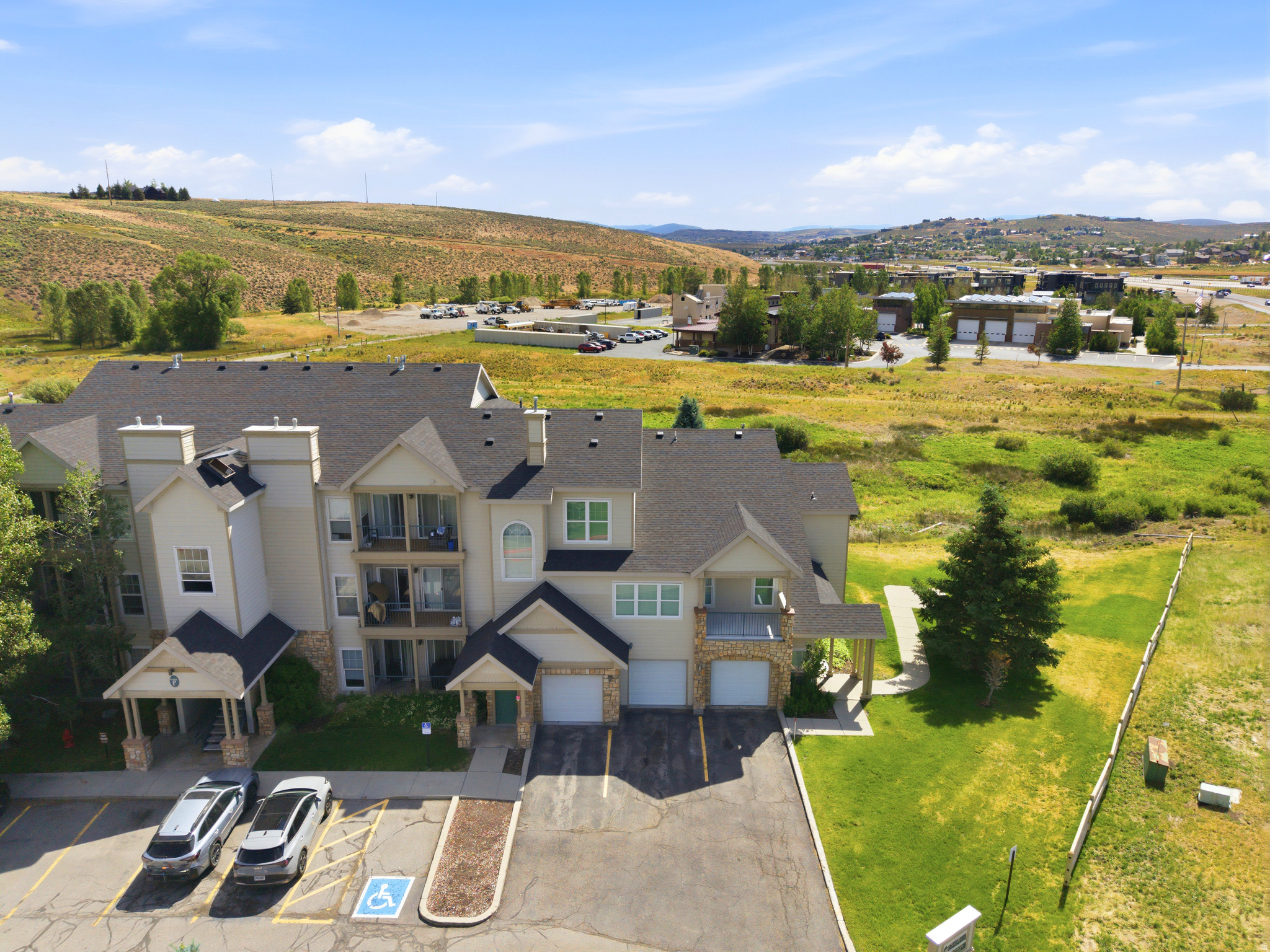 CANYON CREEK CONDO - Residential Lease