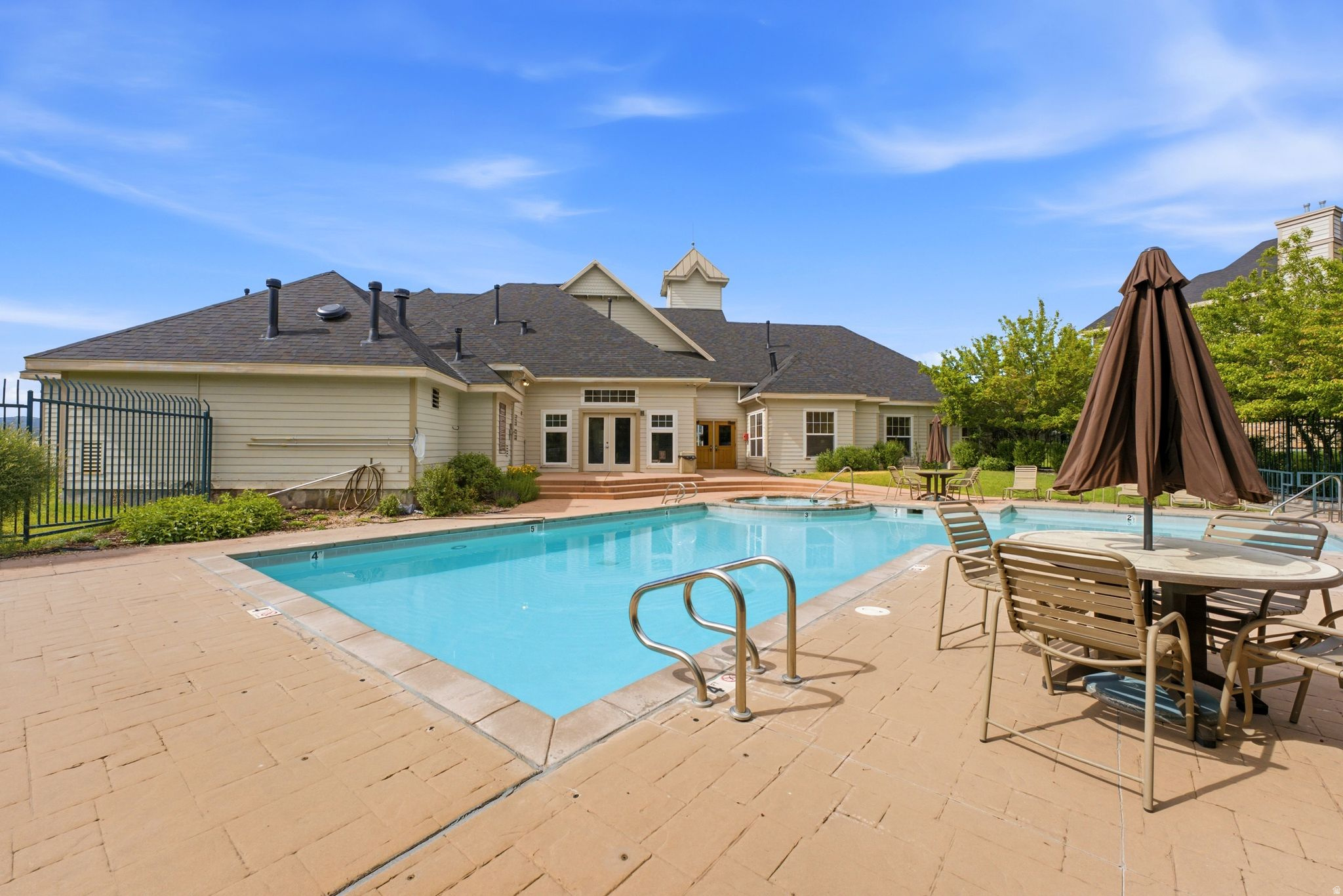 CANYON CREEK CONDO - Residential Lease