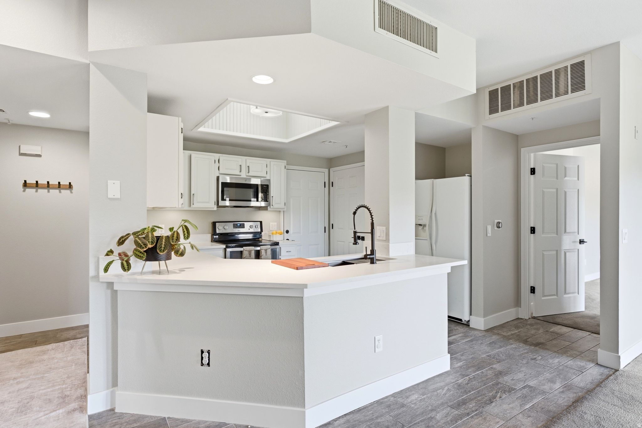 CANYON CREEK CONDO - Residential Lease
