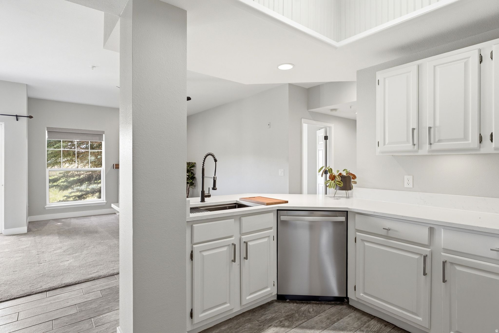 CANYON CREEK CONDO - Residential Lease