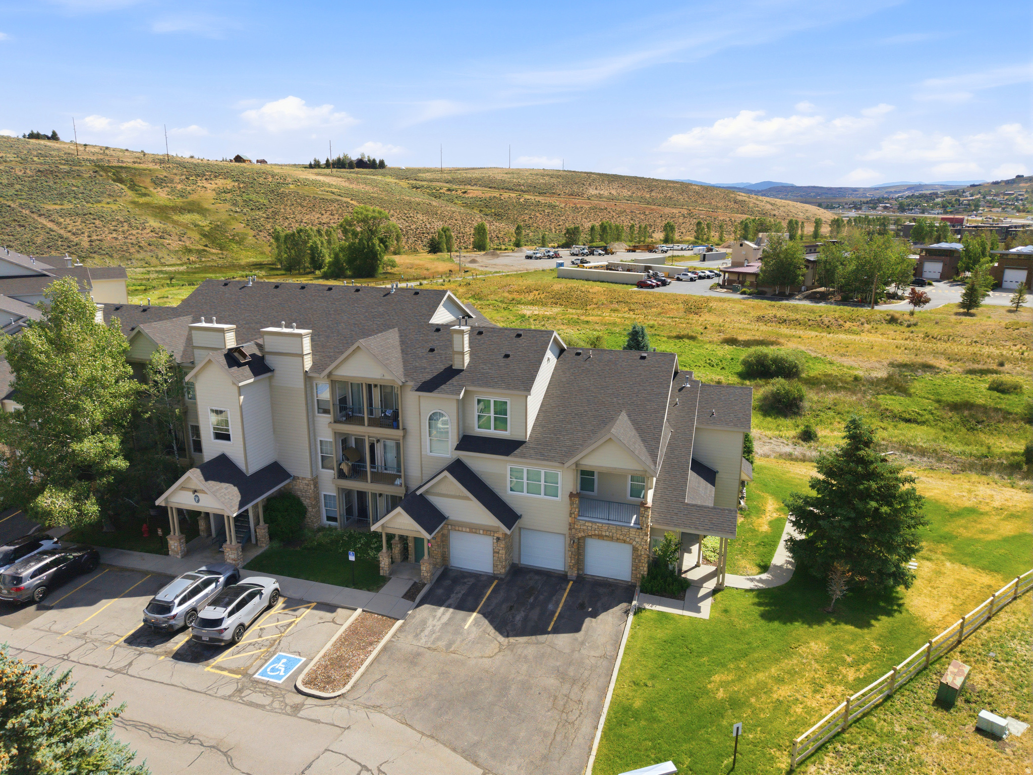 CANYON CREEK CONDO - Residential Lease