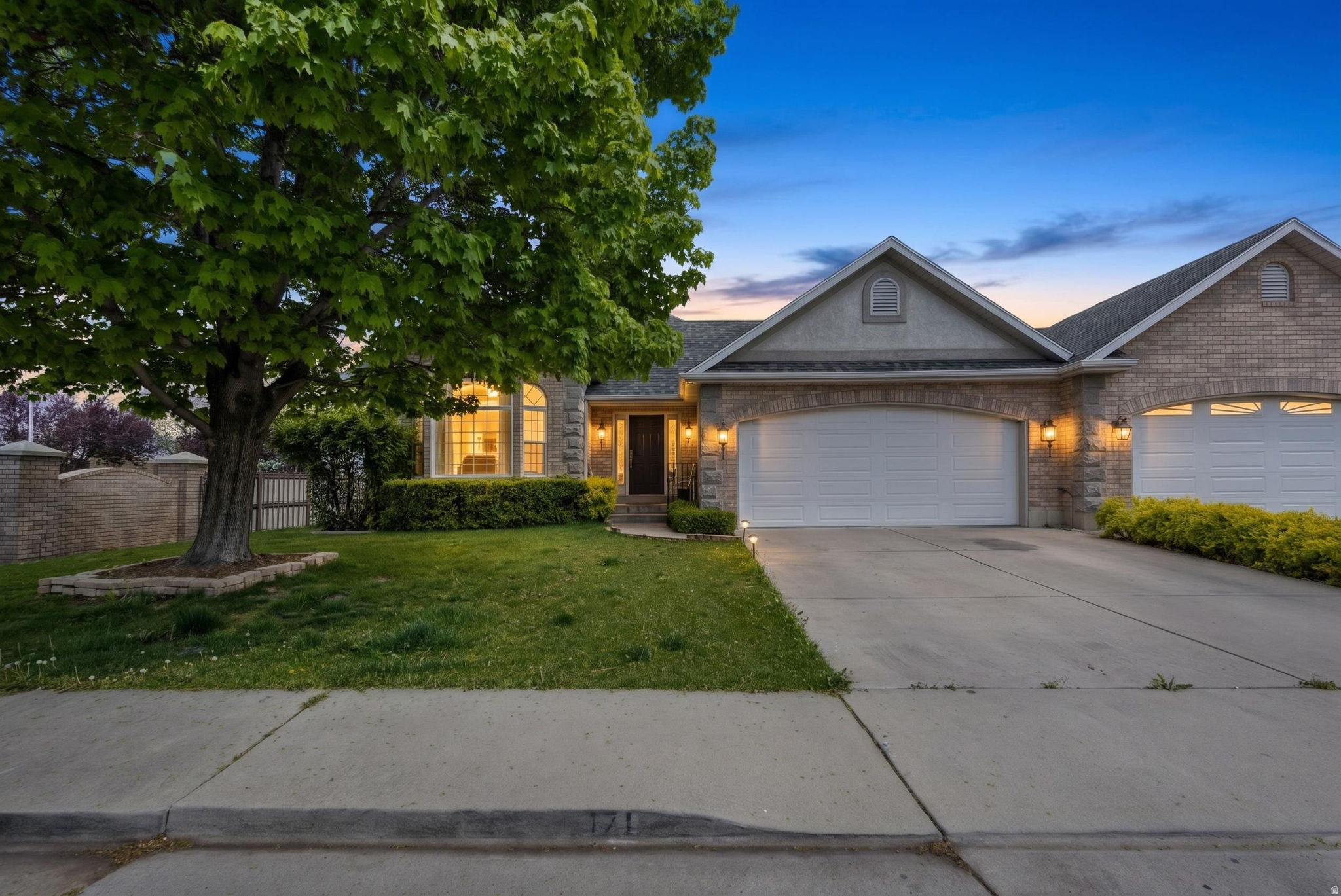 COUNTRY SIDE - Residential