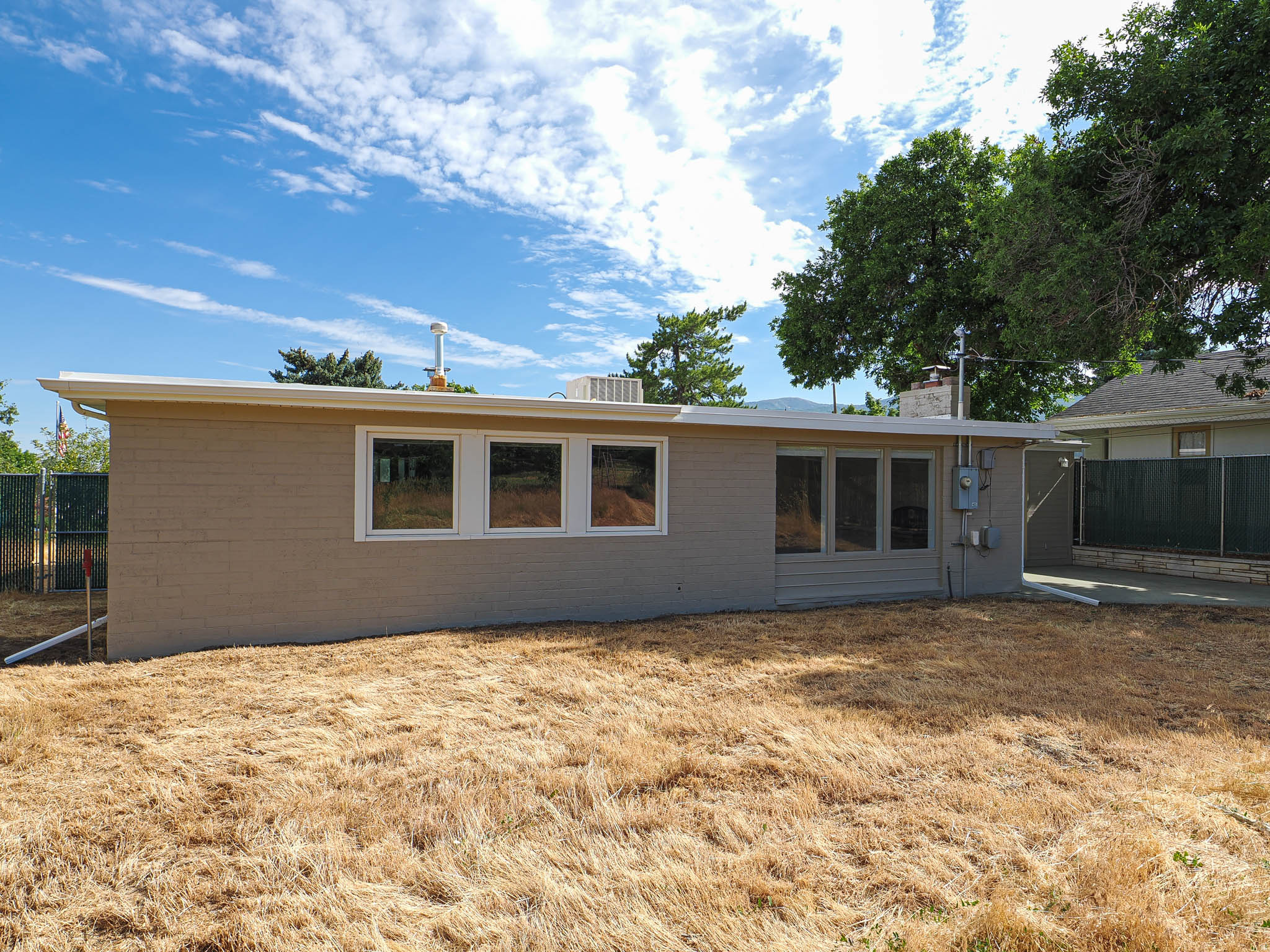 VAL VISTA - Residential