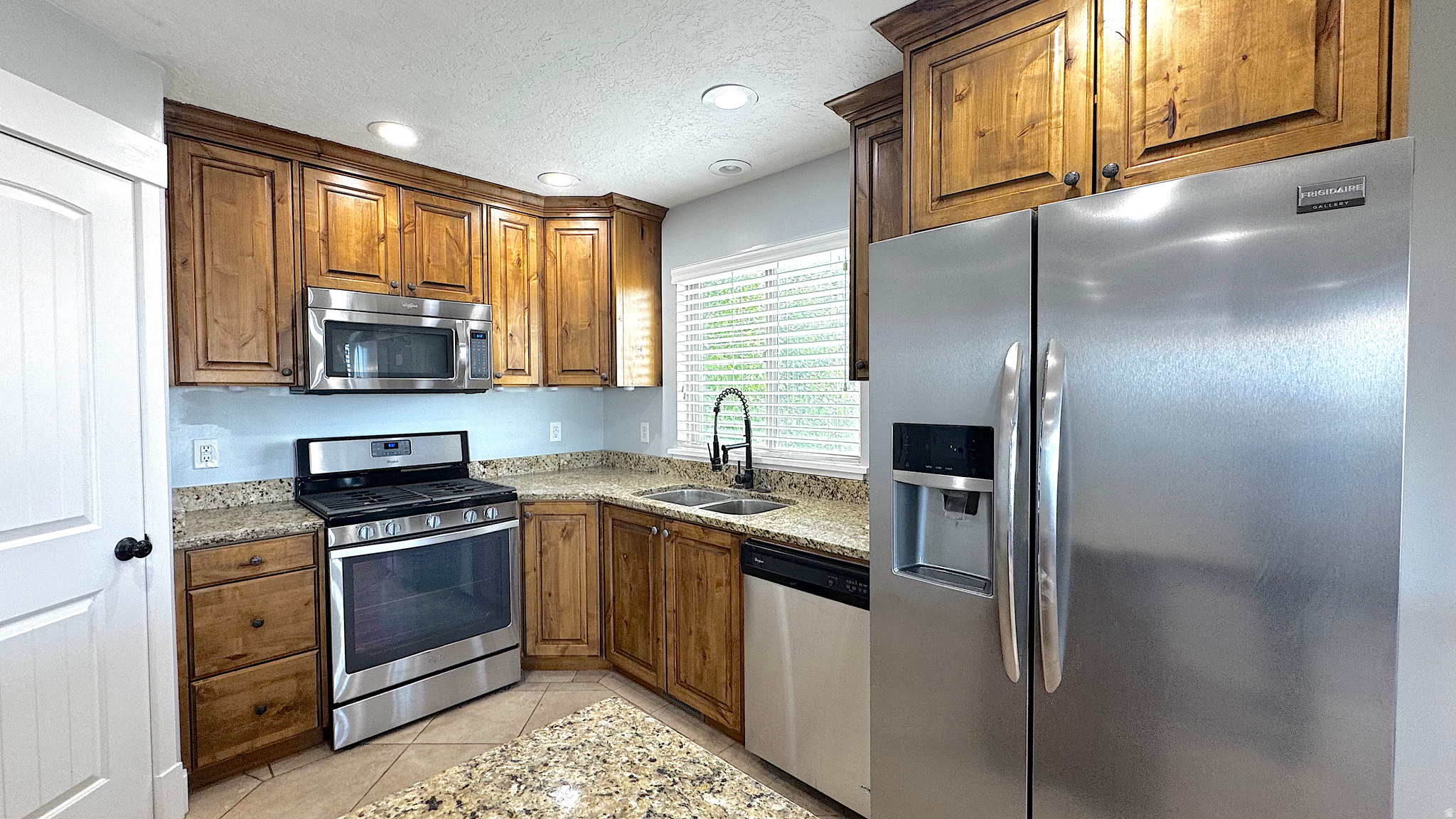 SOUTH WILLOW RANCHES - Residential
