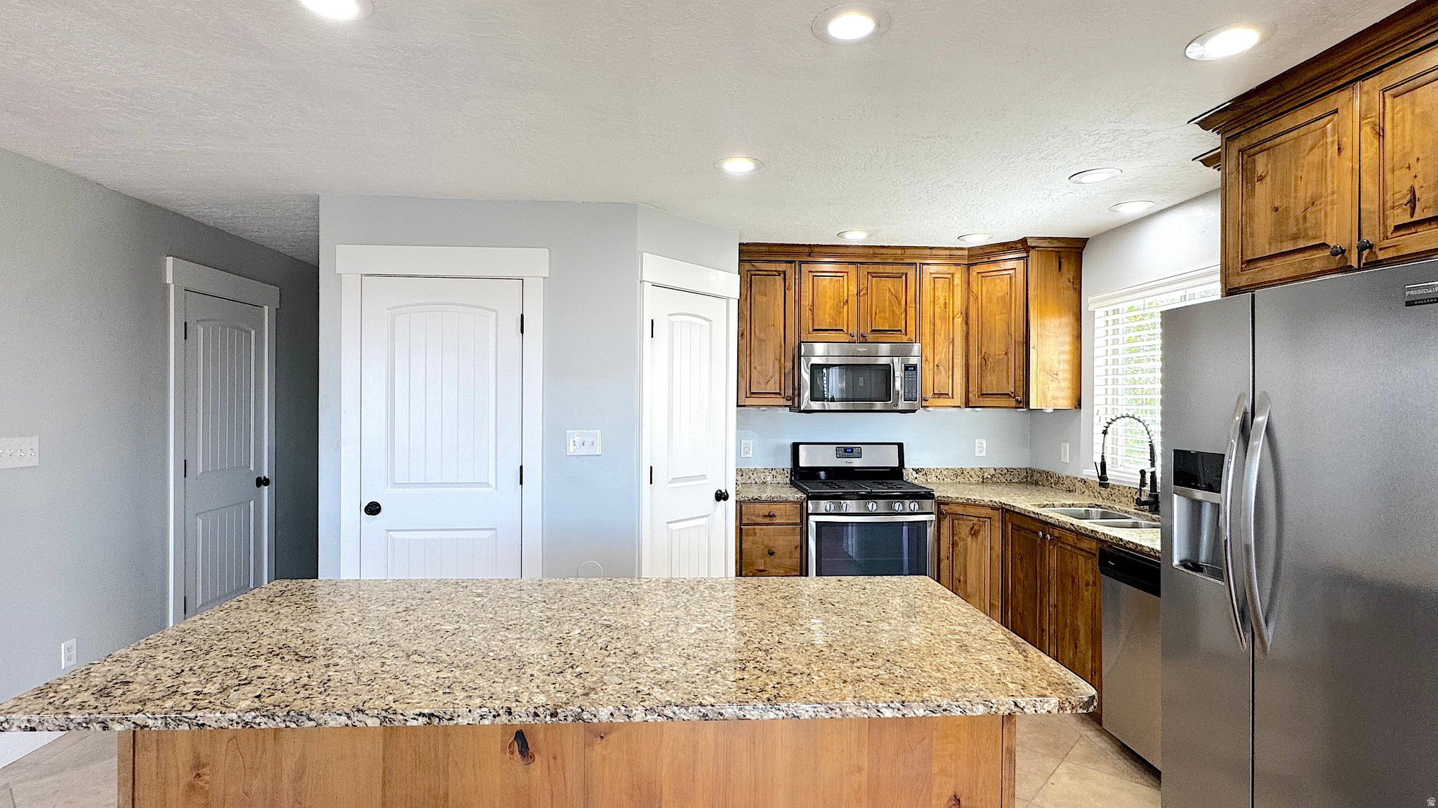 SOUTH WILLOW RANCHES - Residential
