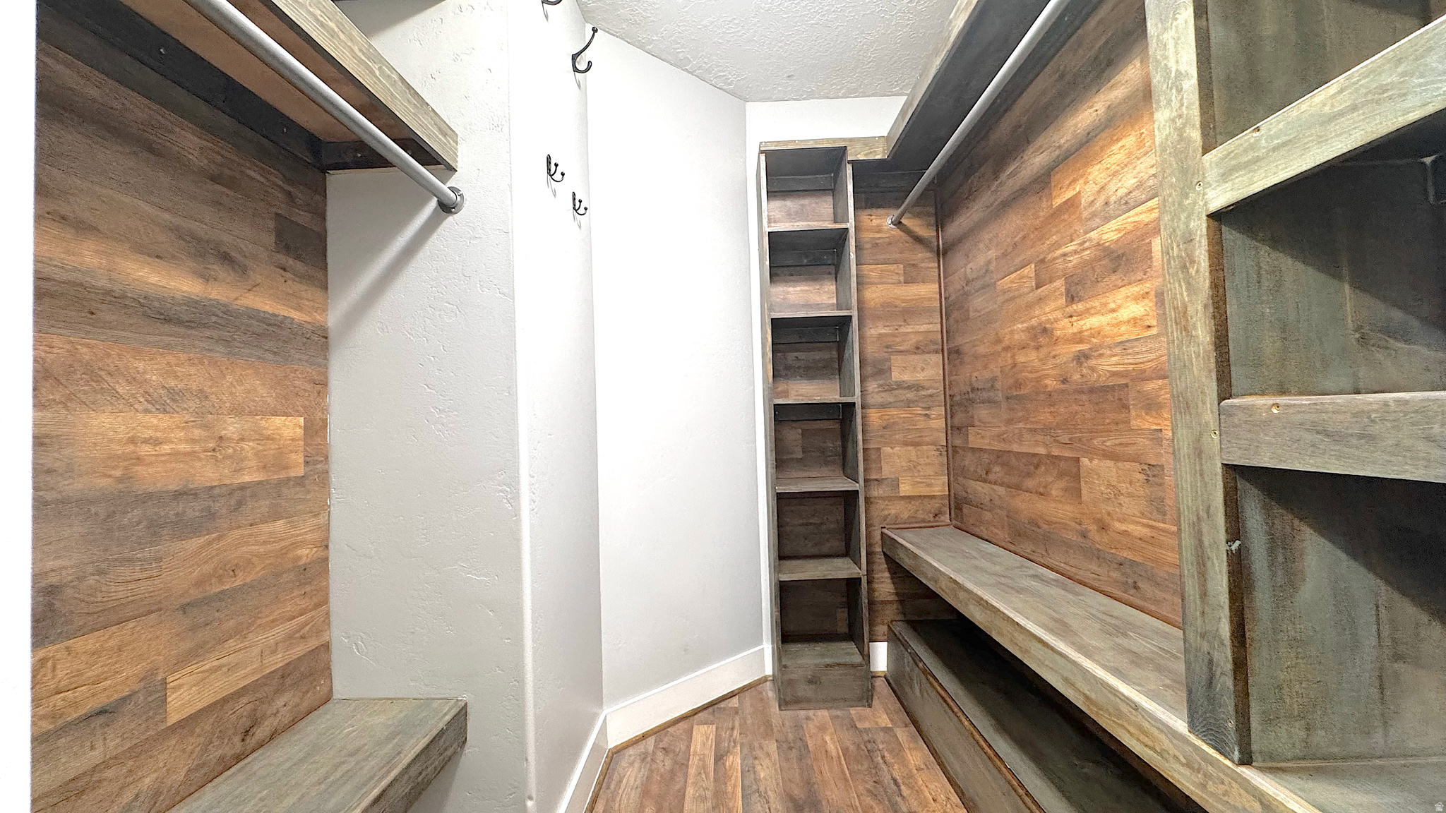 SOUTH WILLOW RANCHES - Residential
