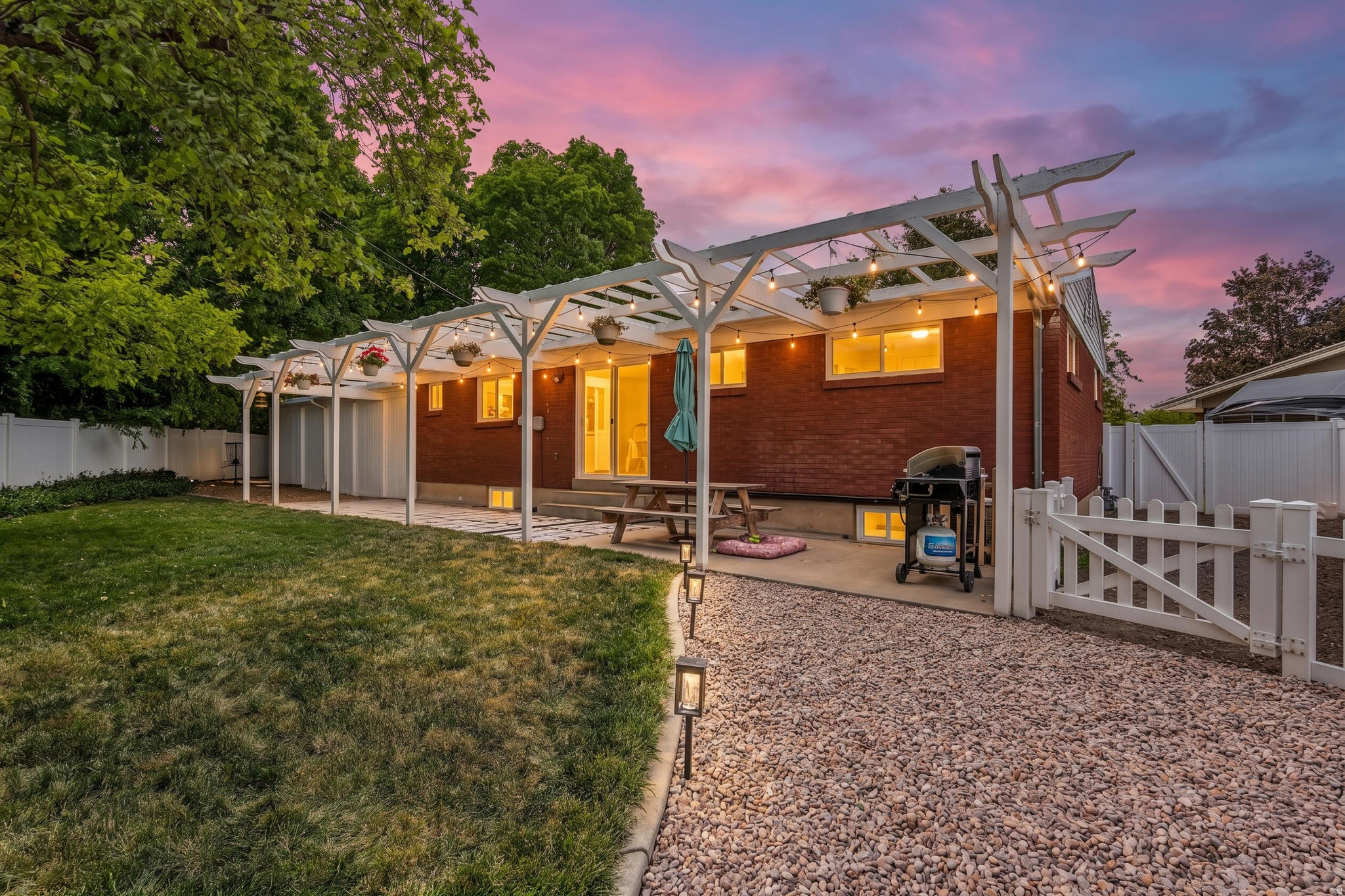 MOUNTAIN VISTA - Residential