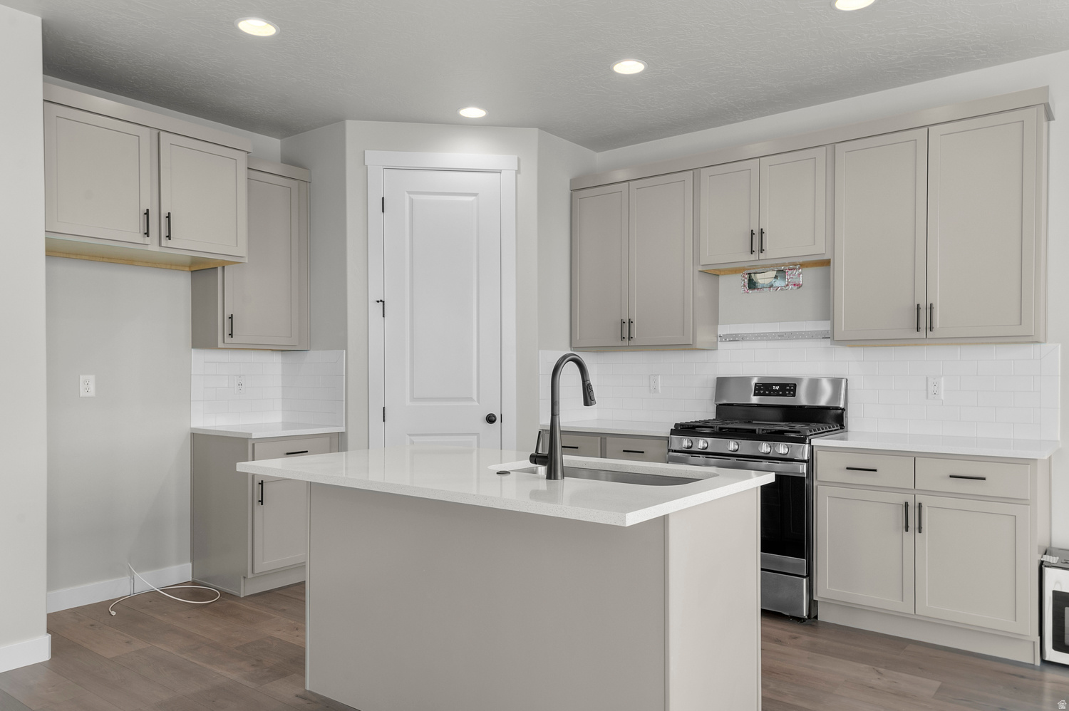 HIDDEN OAKS COTTAGE 756 - Residential