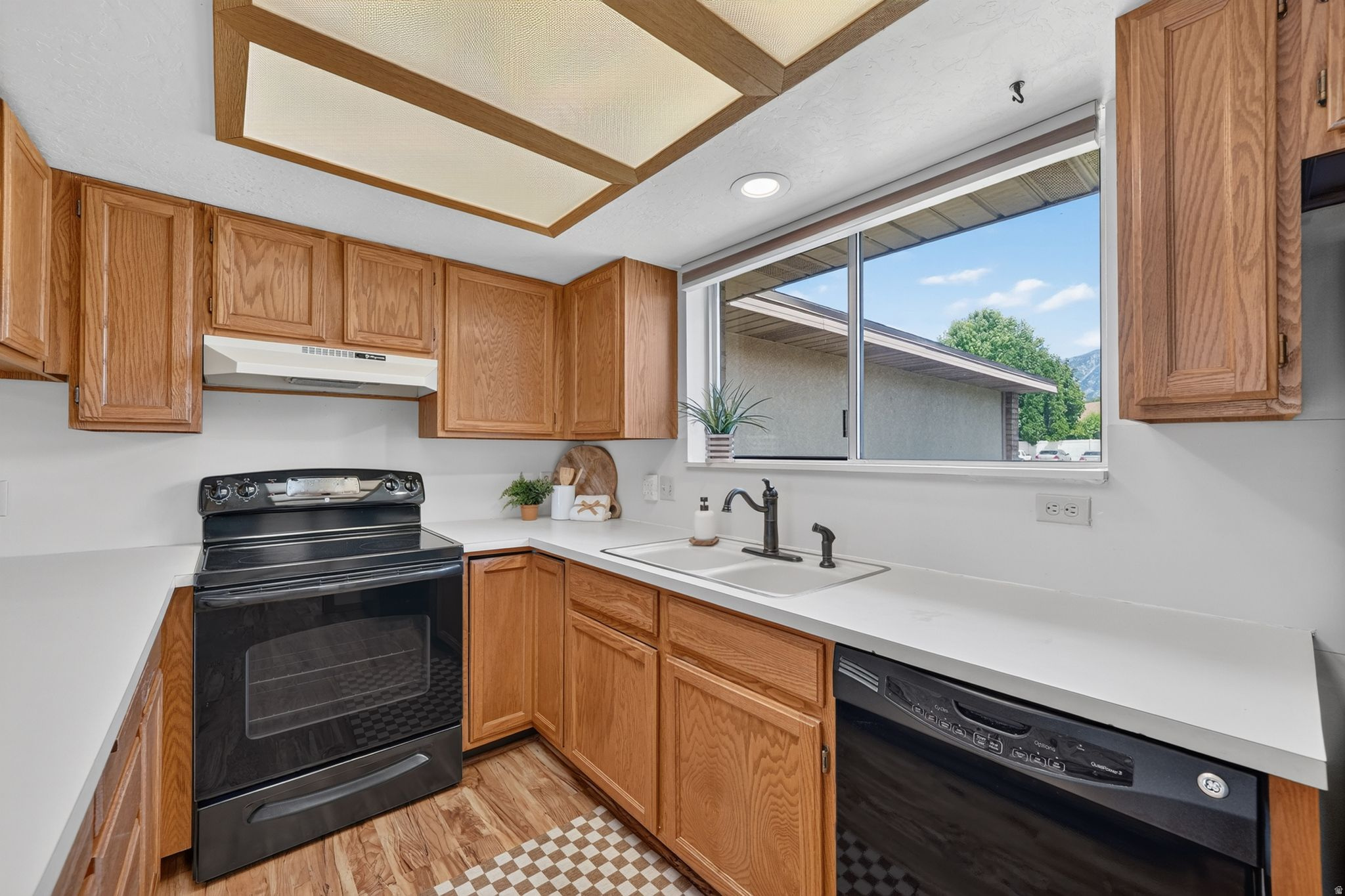 RIDGE - Residential