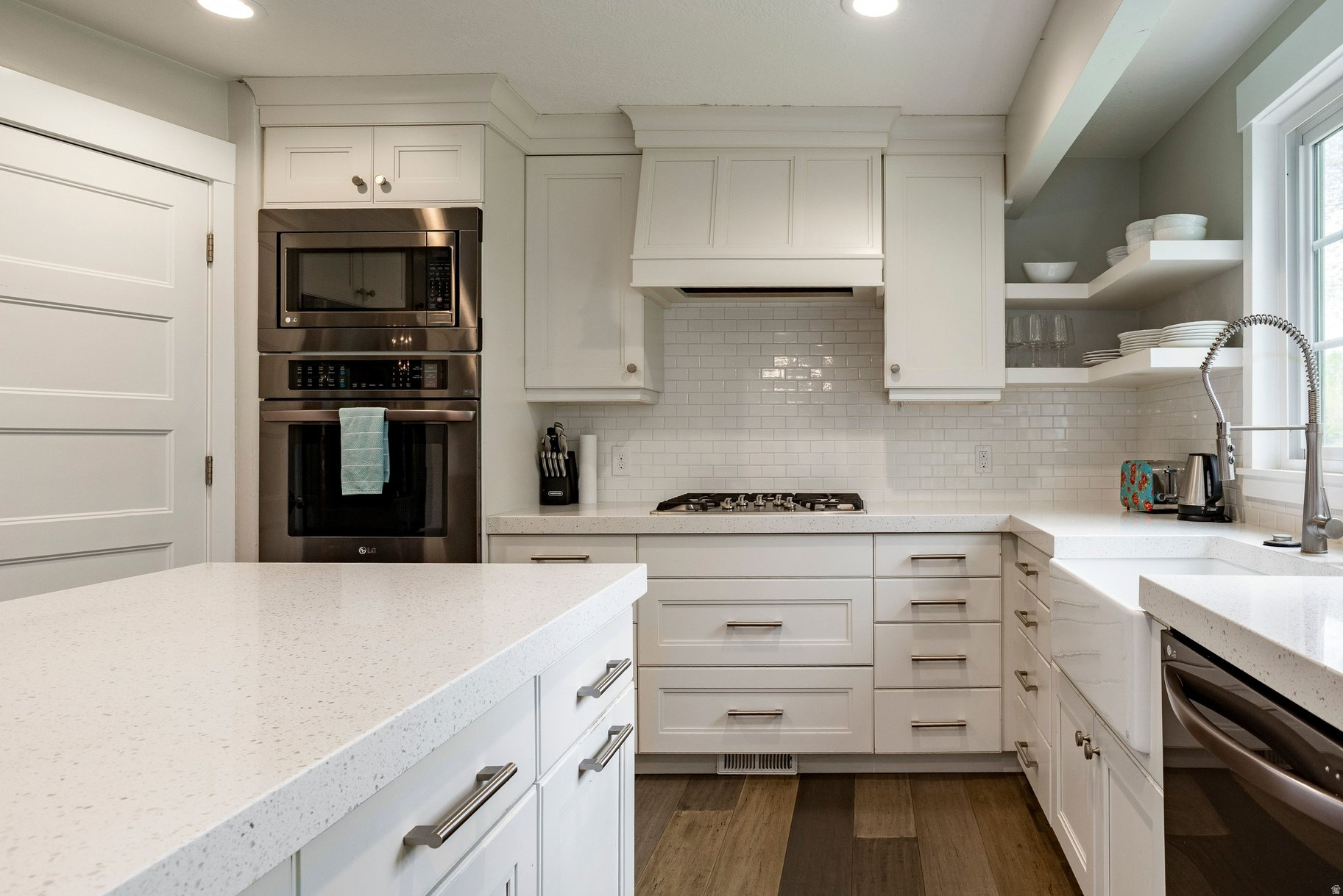 MIDWAY FARMS - Residential
