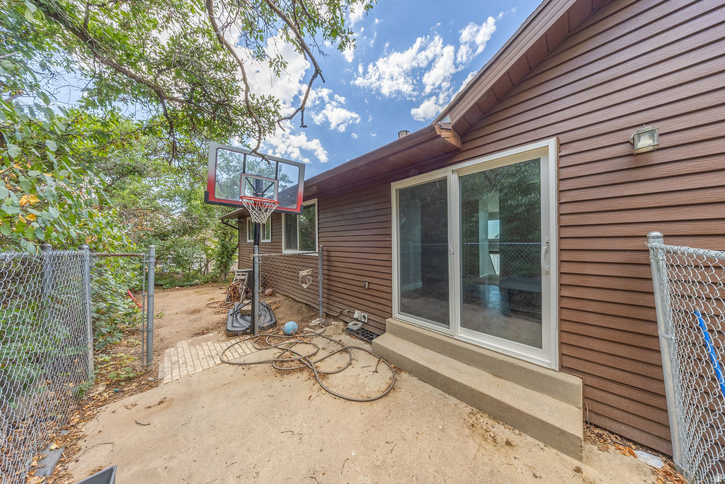 LAKEVIEW ESTATES - Residential