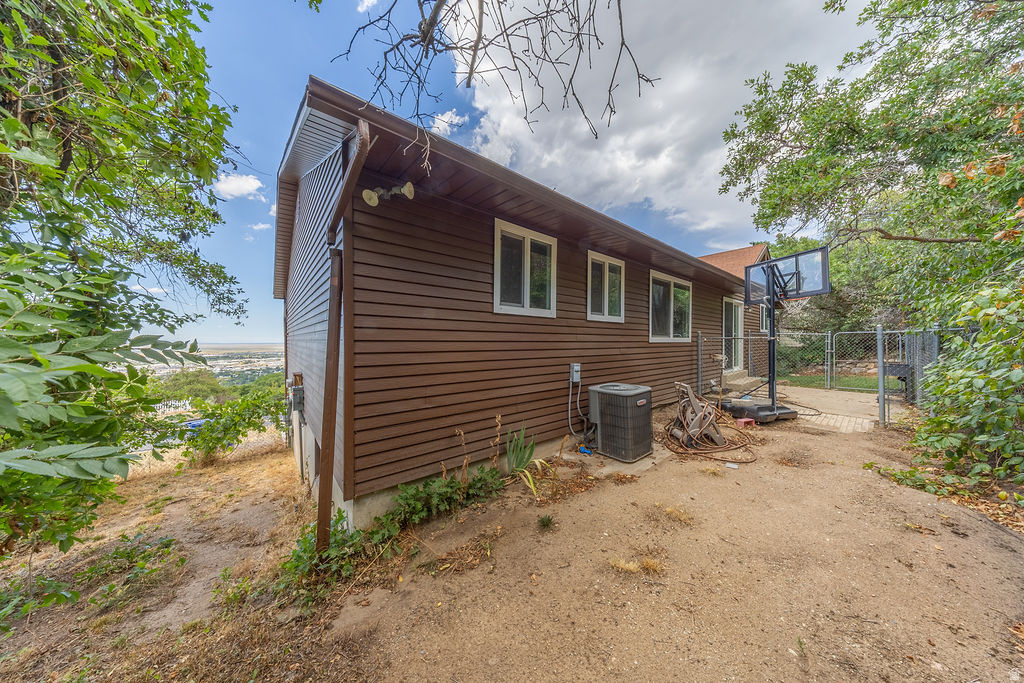 LAKEVIEW ESTATES - Residential
