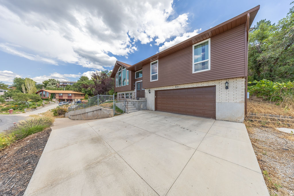 LAKEVIEW ESTATES - Residential