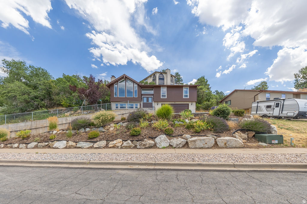 LAKEVIEW ESTATES - Residential