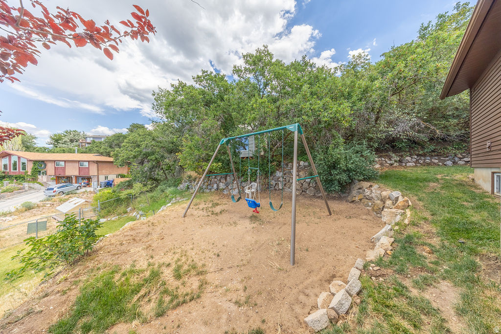 LAKEVIEW ESTATES - Residential