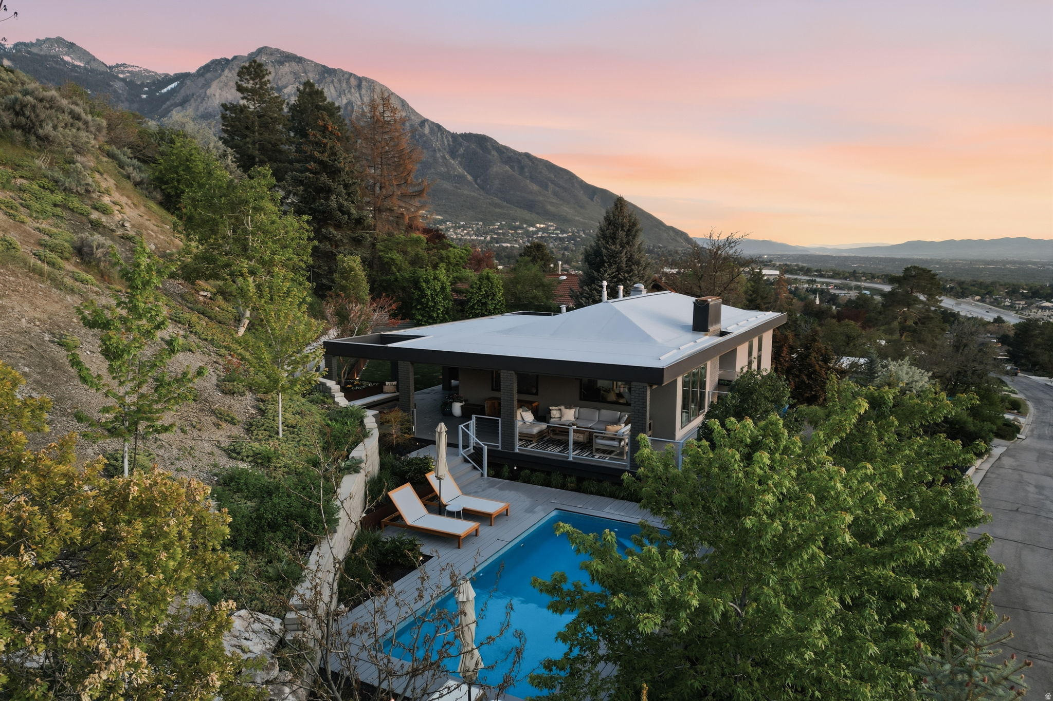 EASTWOOD HILLS - Residential