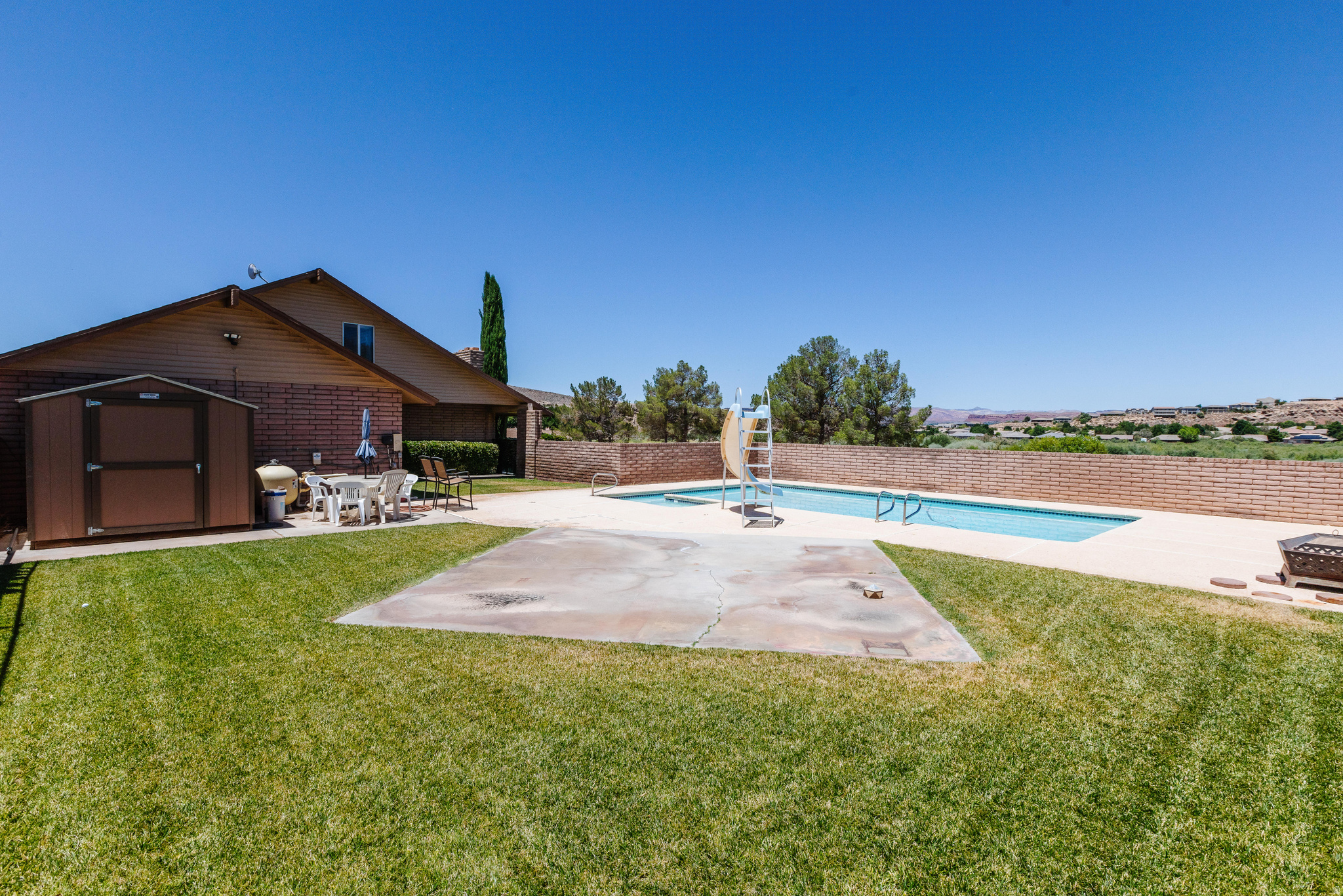 BLOOMINGTON HILLS 6 - Residential