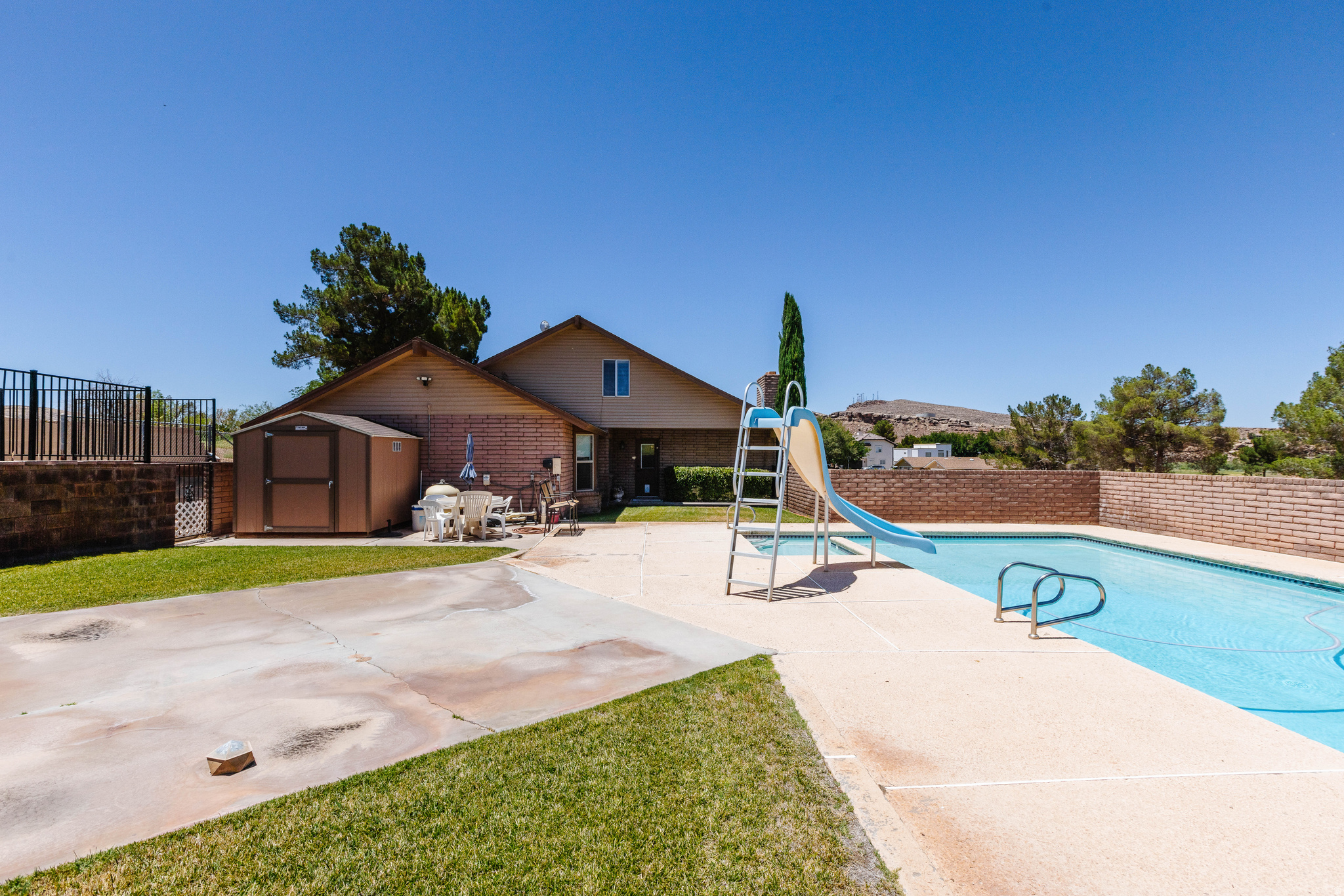 BLOOMINGTON HILLS 6 - Residential