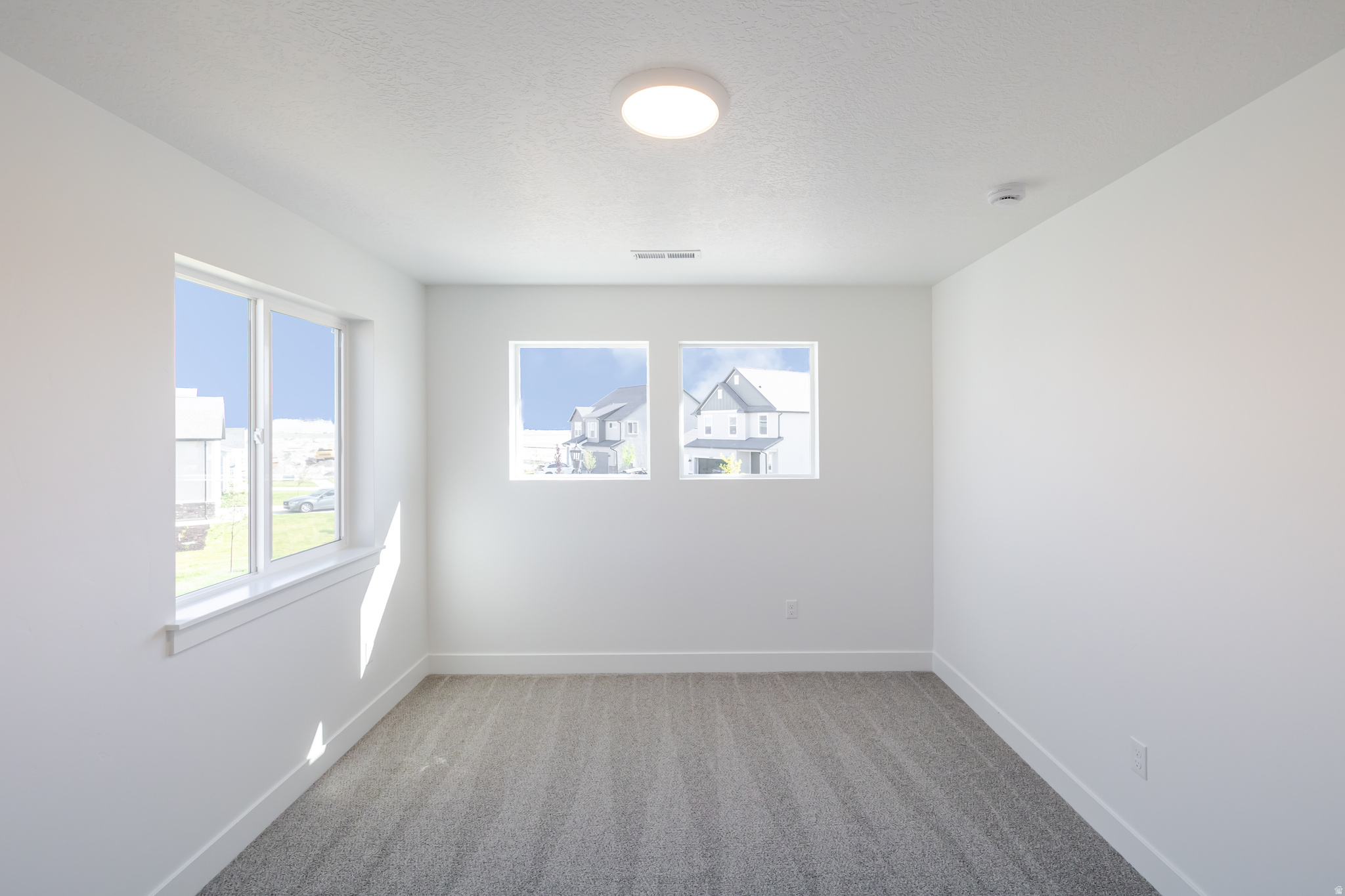 ROSE RANCH - Residential
