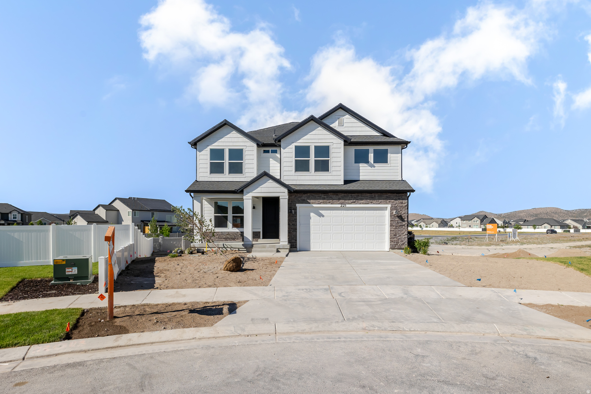ROSE RANCH - Residential