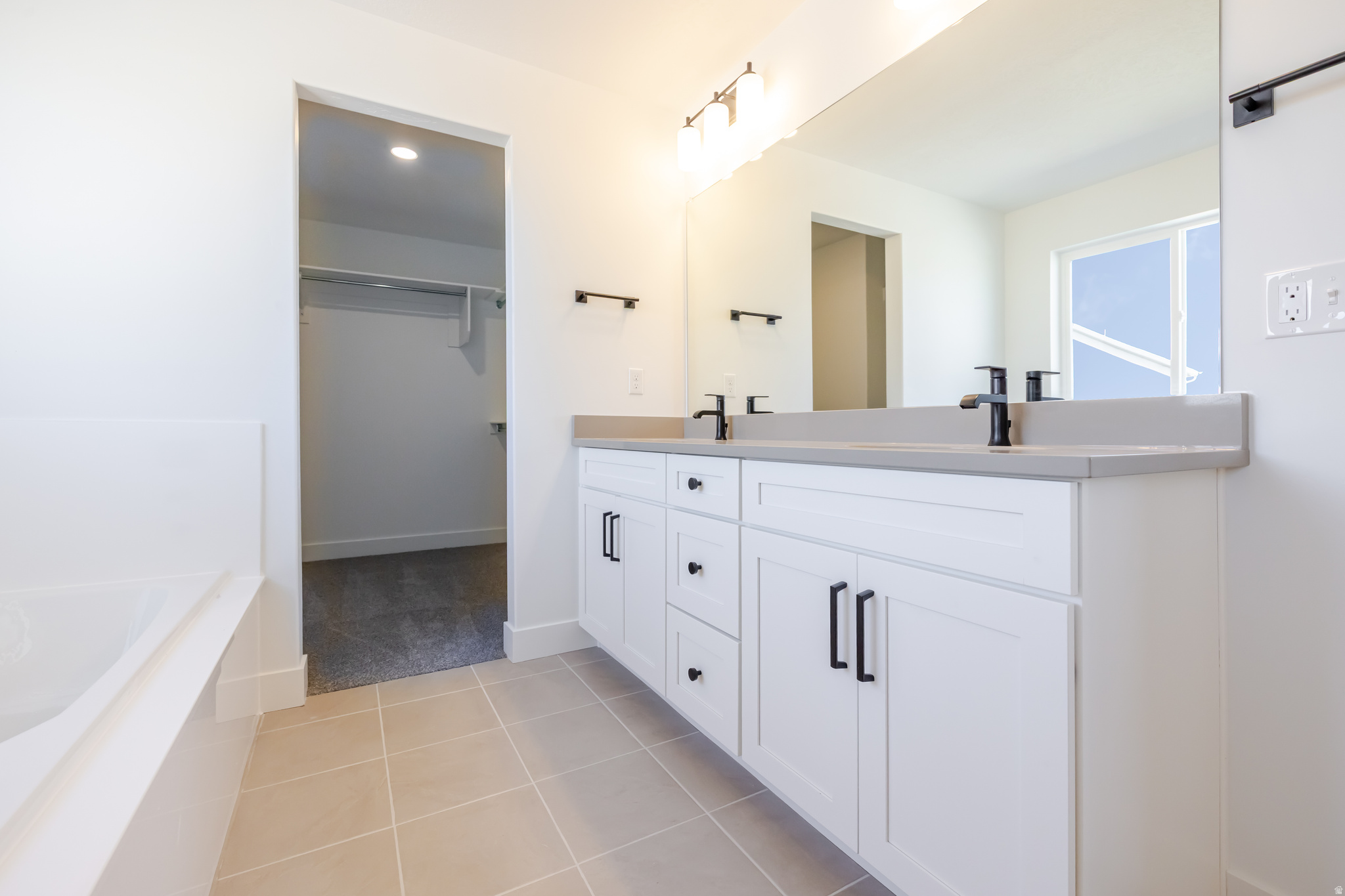ROSE RANCH - Residential