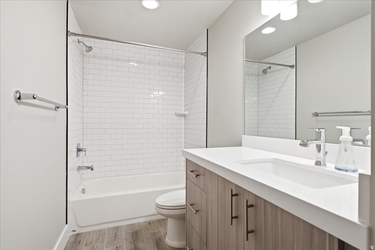 REVEL PARK - Residential