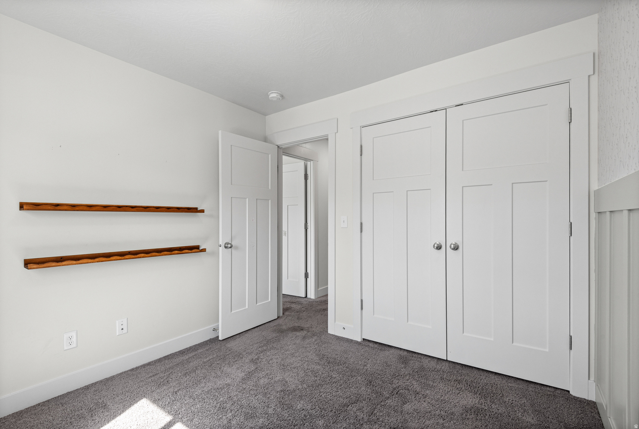 WHITE RAIL OVERLOOK - Residential