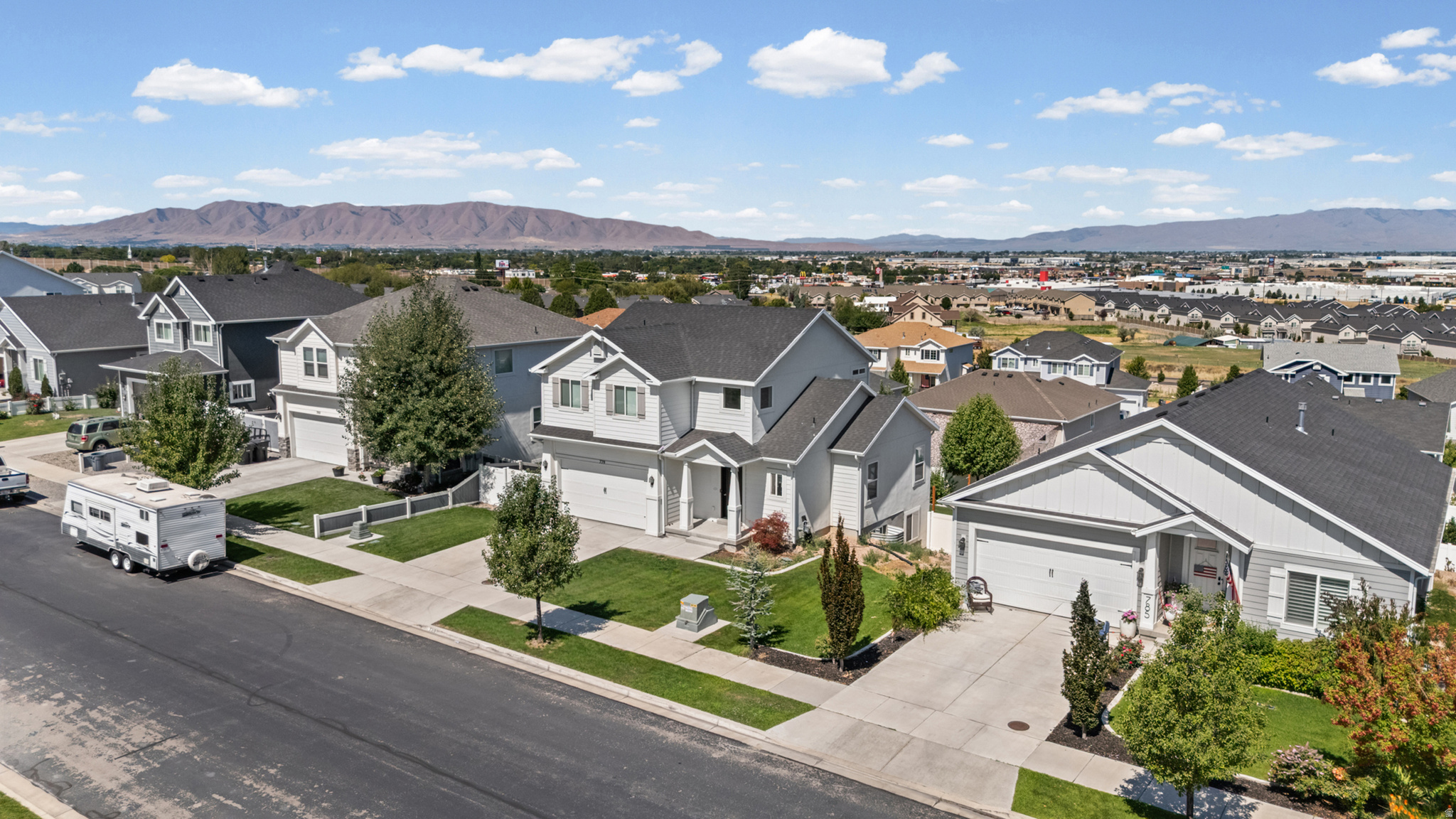 WHITE RAIL OVERLOOK - Residential