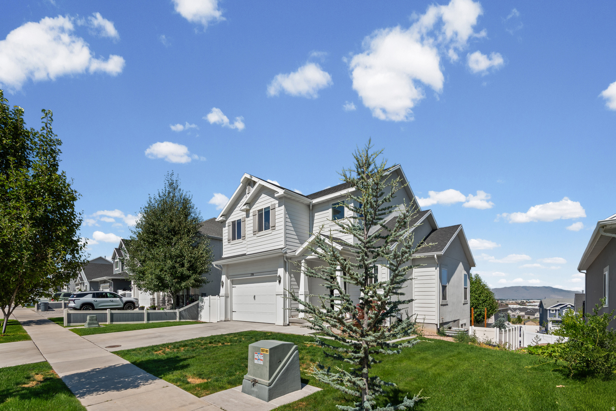 WHITE RAIL OVERLOOK - Residential