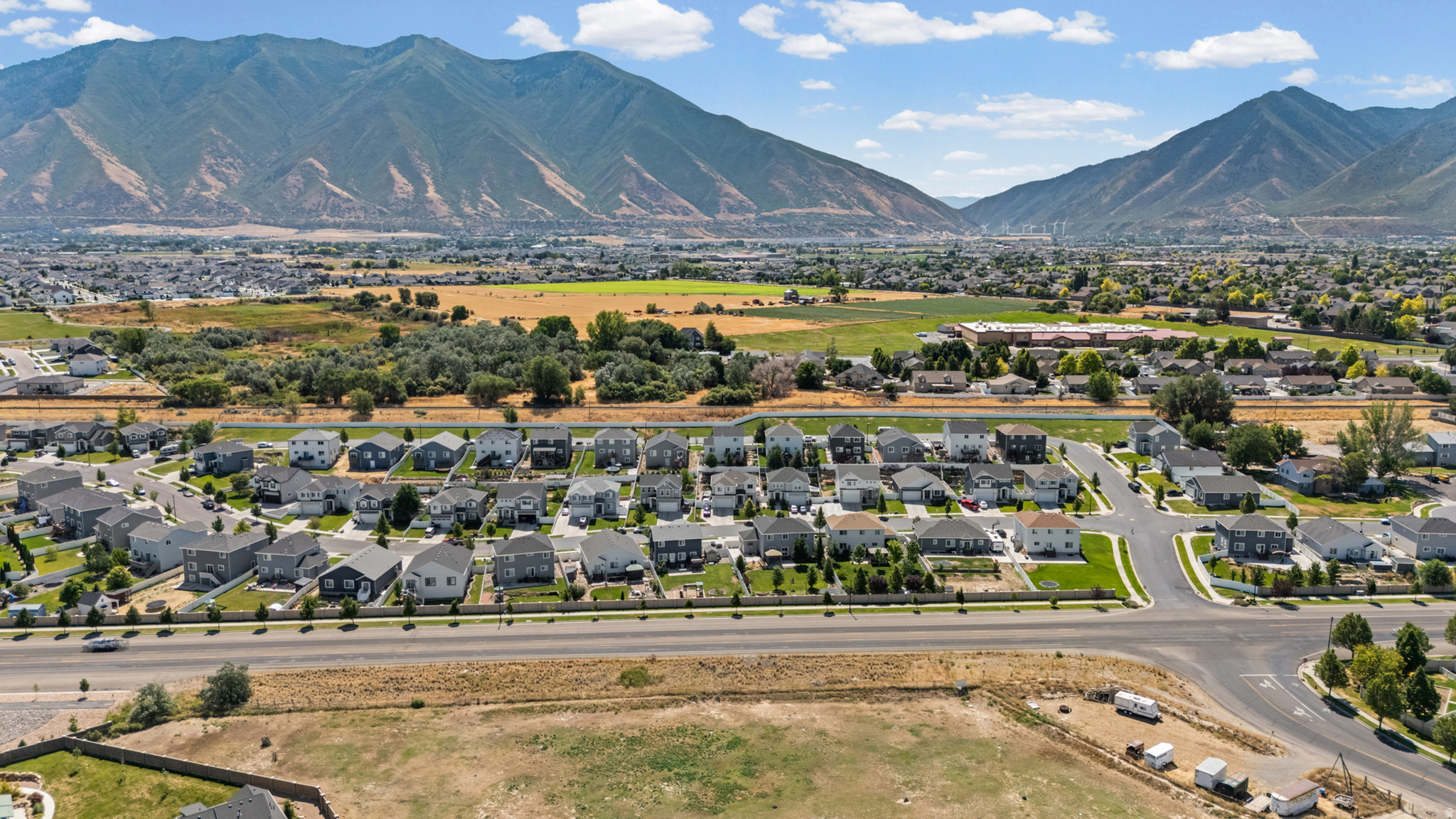 WHITE RAIL OVERLOOK - Residential